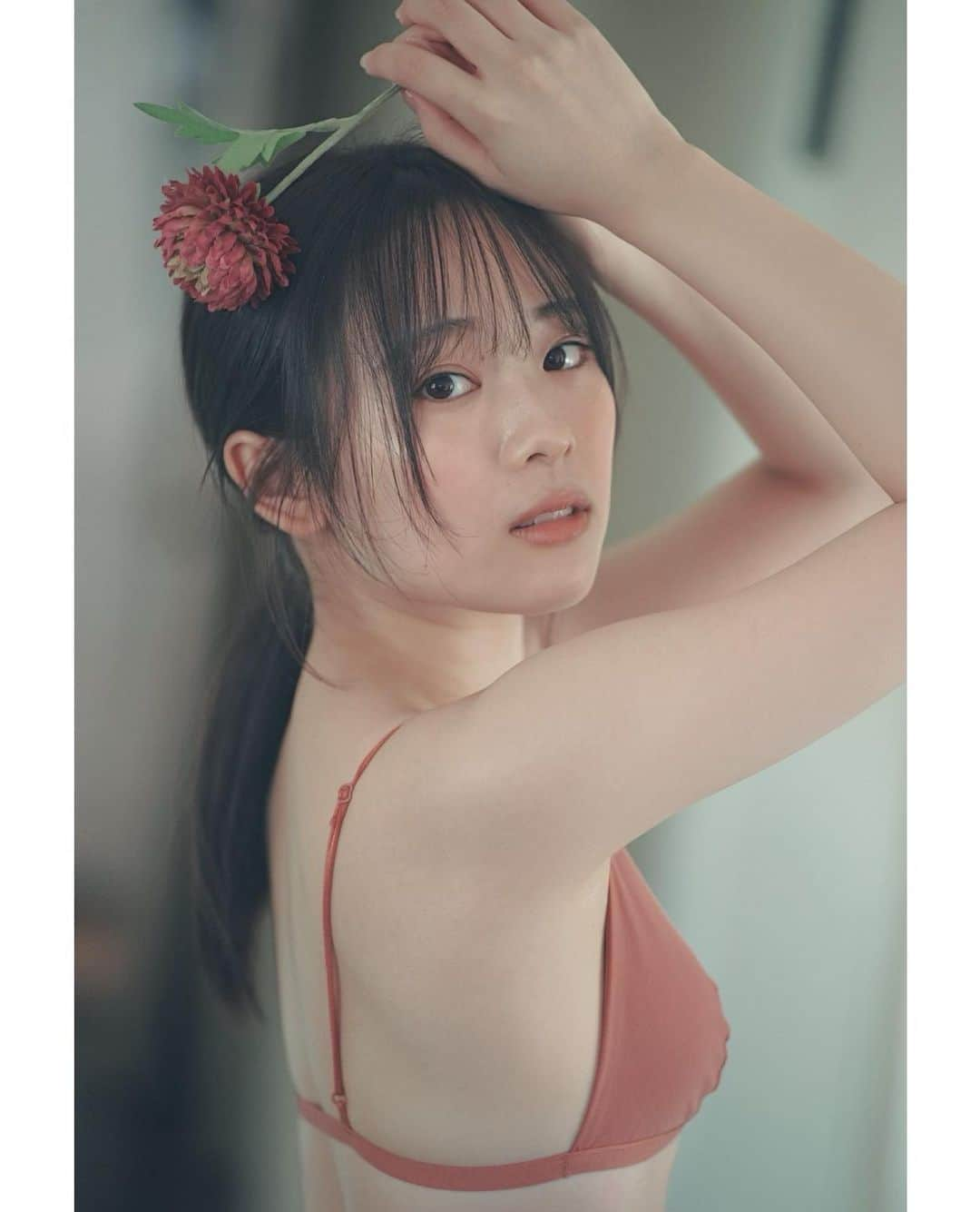 白河芹さんのインスタグラム写真 - (白河芹Instagram)「本日 8月31日(木) のblt graph.vol.93に登場してます💐 初グラビアです、是非︎☺︎♡  カメラマン  岡本武志 #bltgraph」8月31日 19時47分 - seri_shirakawa