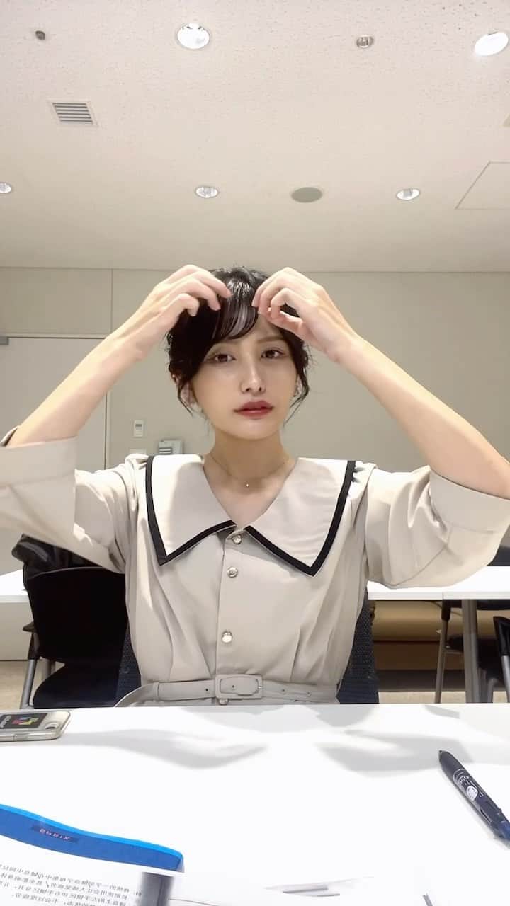 池谷実悠のインスタグラム：「前髪調整中...  #テレ東 #アナウンサー」