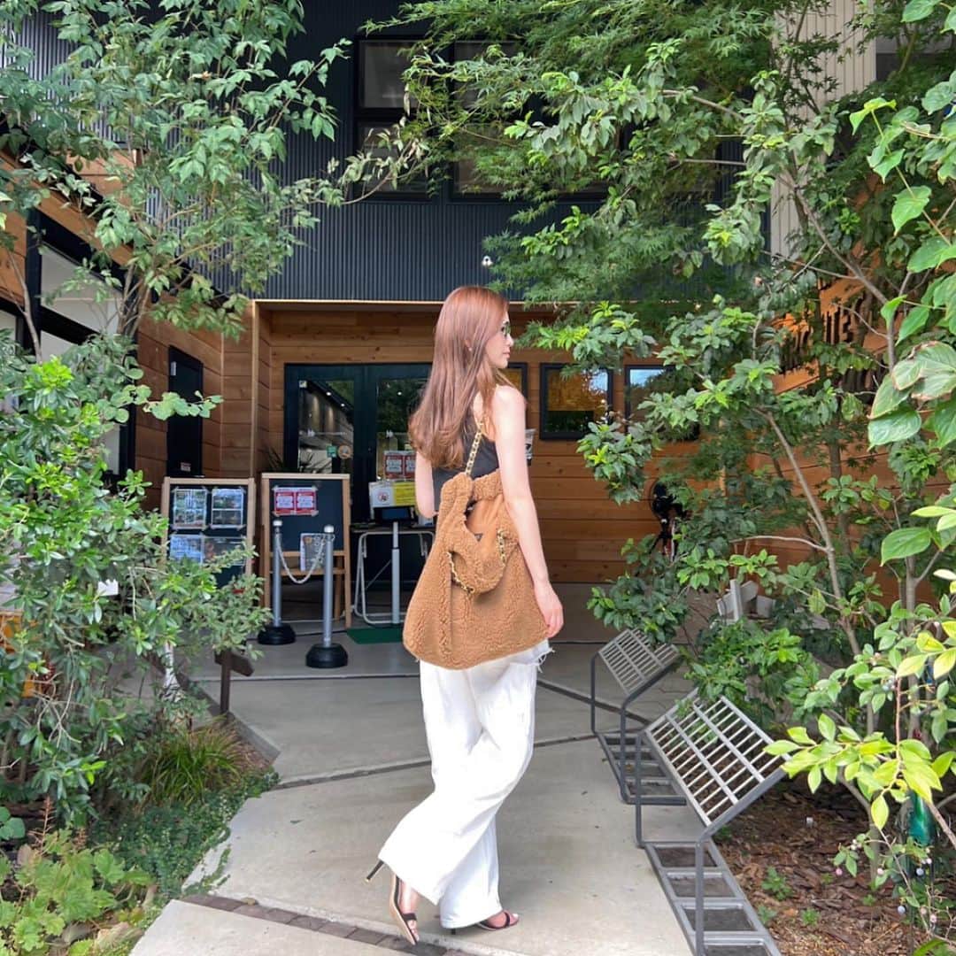 yuukii.iのインスタグラム：「夏服に もこもこ可愛い🐻♥️💭」