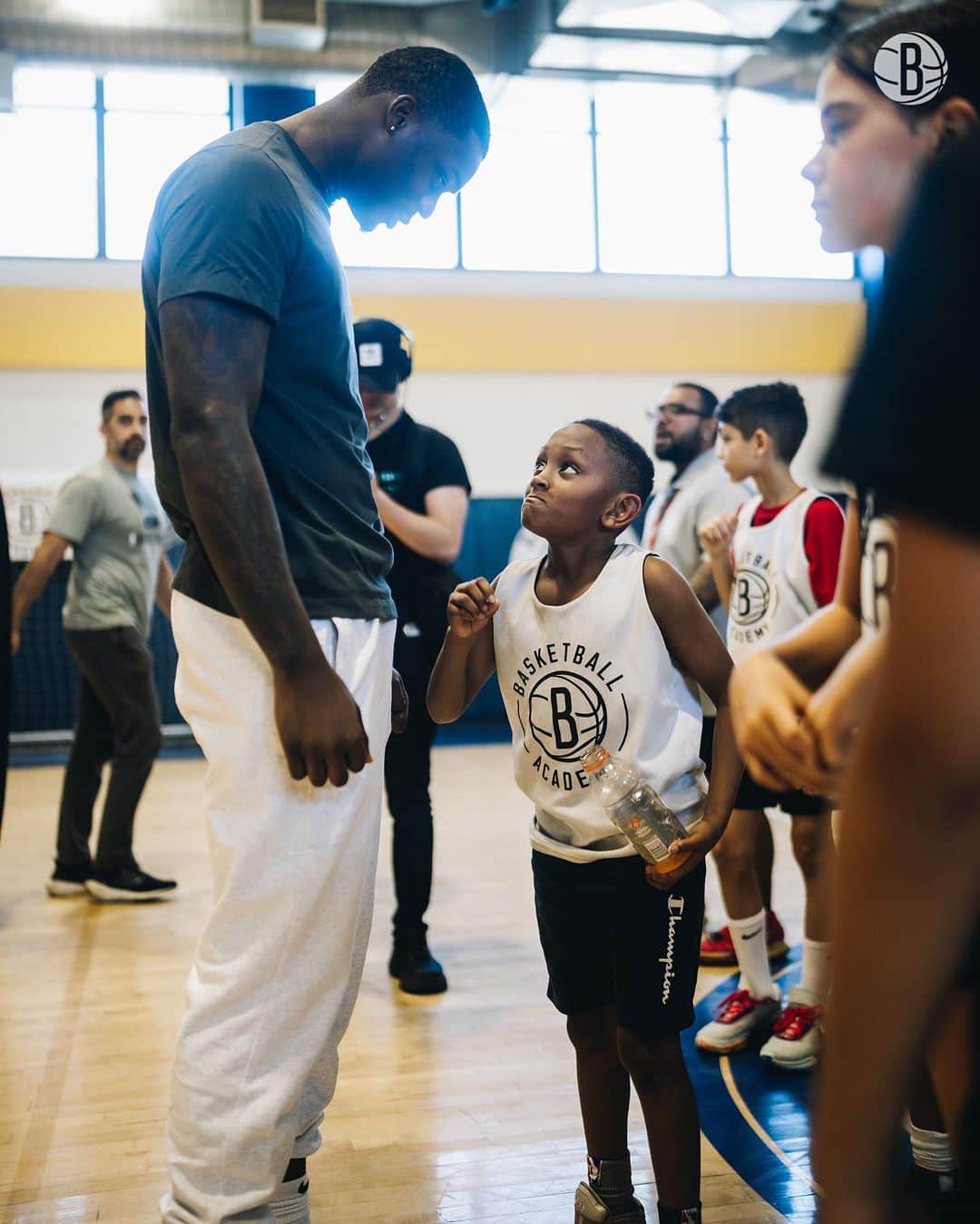 Brooklyn Netsさんのインスタグラム写真 - (Brooklyn NetsInstagram)「Wrapped up the last day of @brooklynnetsacademy Summer Camp with a visit from @riqwhitehead!」9月1日 5時50分 - brooklynnets