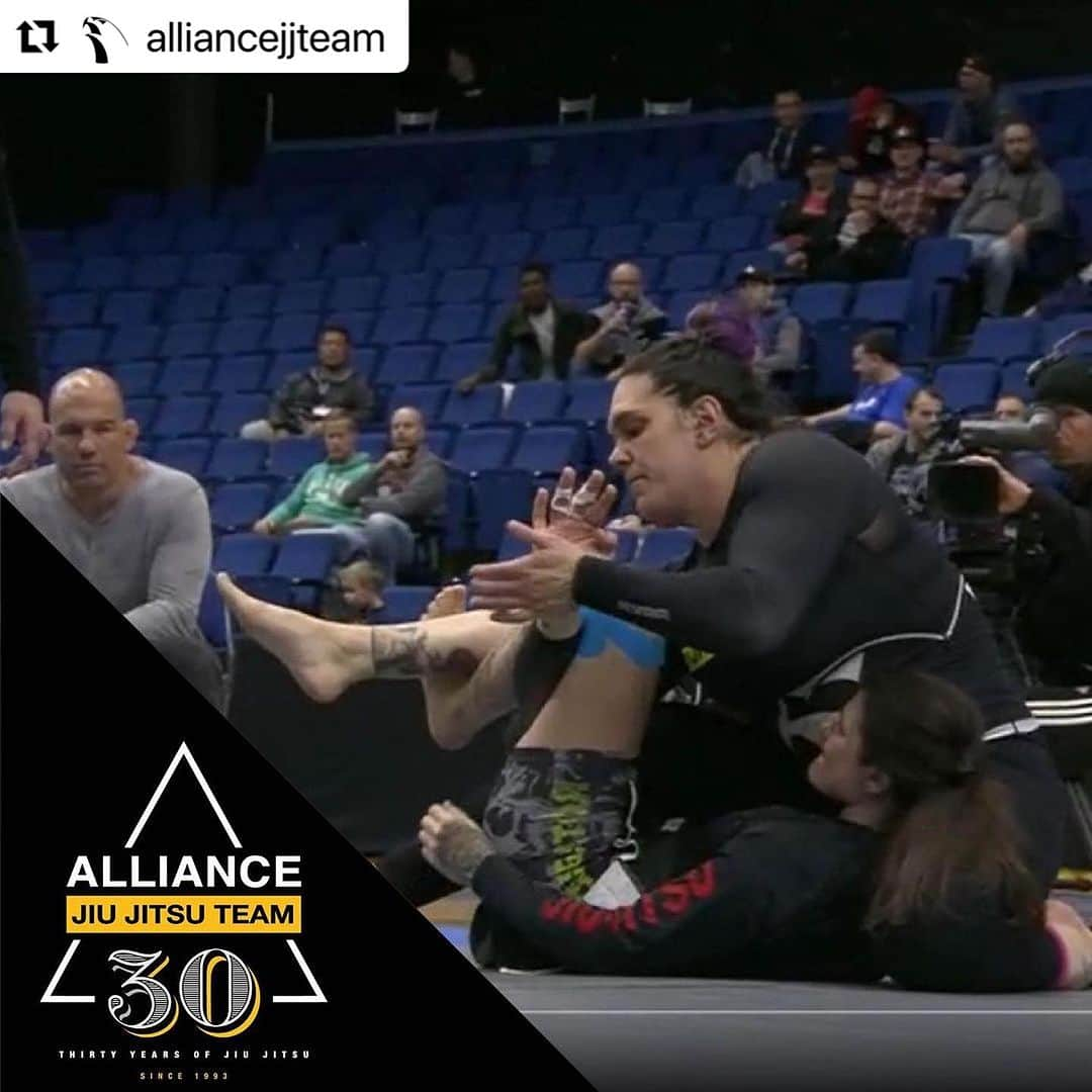 ギャビ・ガルシアさんのインスタグラム写真 - (ギャビ・ガルシアInstagram)「#Repost @alliancejjteam with @use.repost ・・・ 🇺🇸Gabi Garcia, a legend of women's Jiu Jitsu and one of the most successful competitors in the history of this sport, has made her mark through a series of memorable fights. As the holder of the highest Jiu Jitsu titles, Gabi has also achieved the impressive feat of being a 4-time champion of the ADCC, the world's largest grappling event. Among these iconic moments, there is one that remains vivid in our memory: the year 2017 saw Gabi in action at the ADCC, where, after a flawless campaign, she finished the formidable athlete Talita Treta with an Americana lock, thus securing her well-deserved gold medal.   🇧🇷Gabi Garcia, uma lenda do Jiu Jitsu feminino e uma das competidoras mais bem-sucedidas na história deste esporte, deixou sua marca através de uma série de lutas memoráveis. Como detentora dos maiores títulos do Jiu Jitsu, Gabi conquistou também o impressionante feito de ser 4 vezes campeã do ADCC, o maior evento de grappling do mundo. Entre esses momentos icônicos, há um que permanece vivo em nossa memória: o ano de 2017 viu Gabi em ação no ADCC, onde, após uma campanha impecável, finalizou a excelente atleta Talita Treta com uma chave americana, garantindo assim a sua merecida medalha de ouro」9月1日 6時09分 - gabigarciaofficial