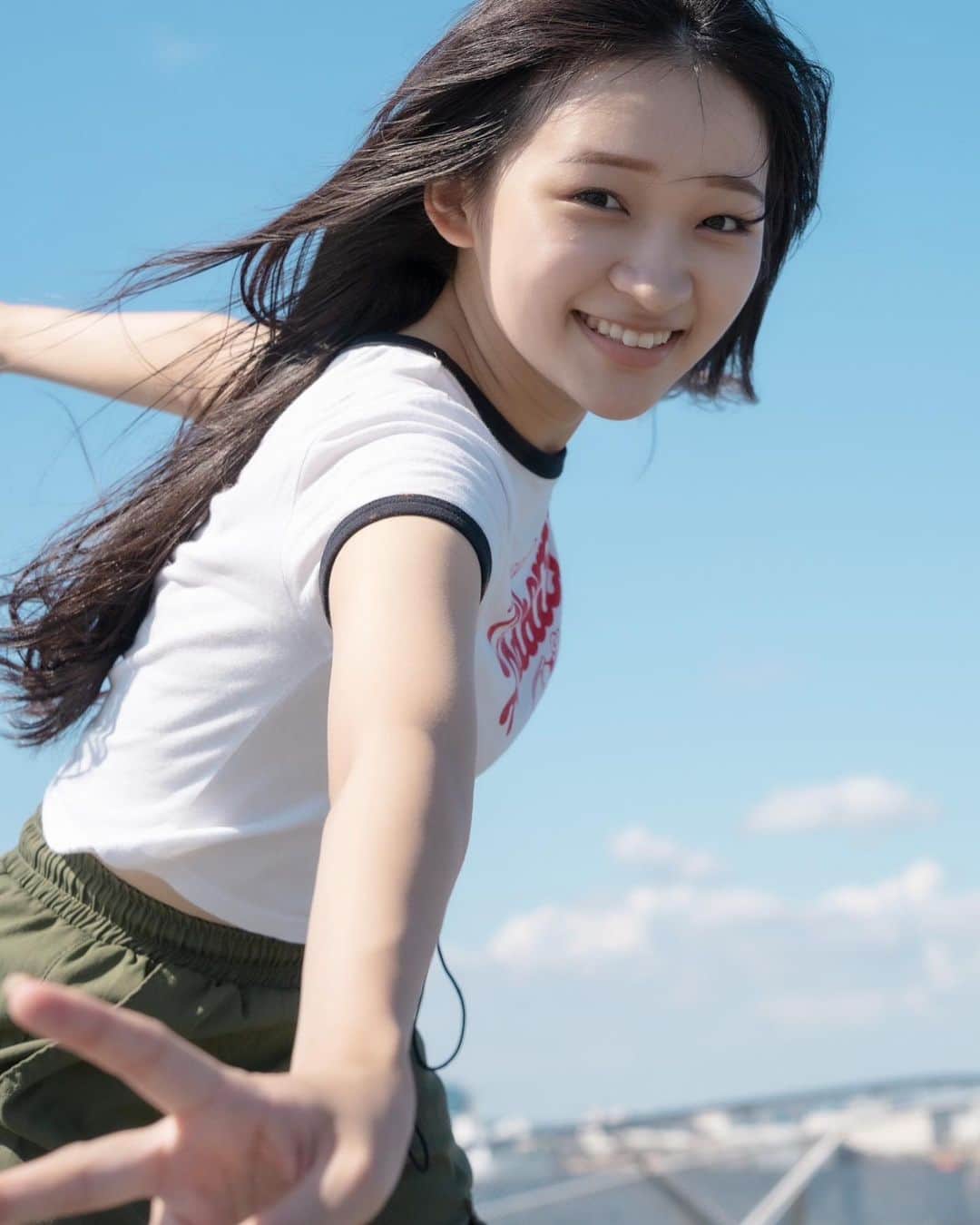 前野えまのインスタグラム：「9月スタート！ ・ ・ photo by : @at.m0sphere  ・ ・ #september  #startup  #naturephotography  #girlportrait #actress #actor #girl #photography #portrait #japanesegirl #portraitphotography #daily_phot_jpn #japan_daytime_view」