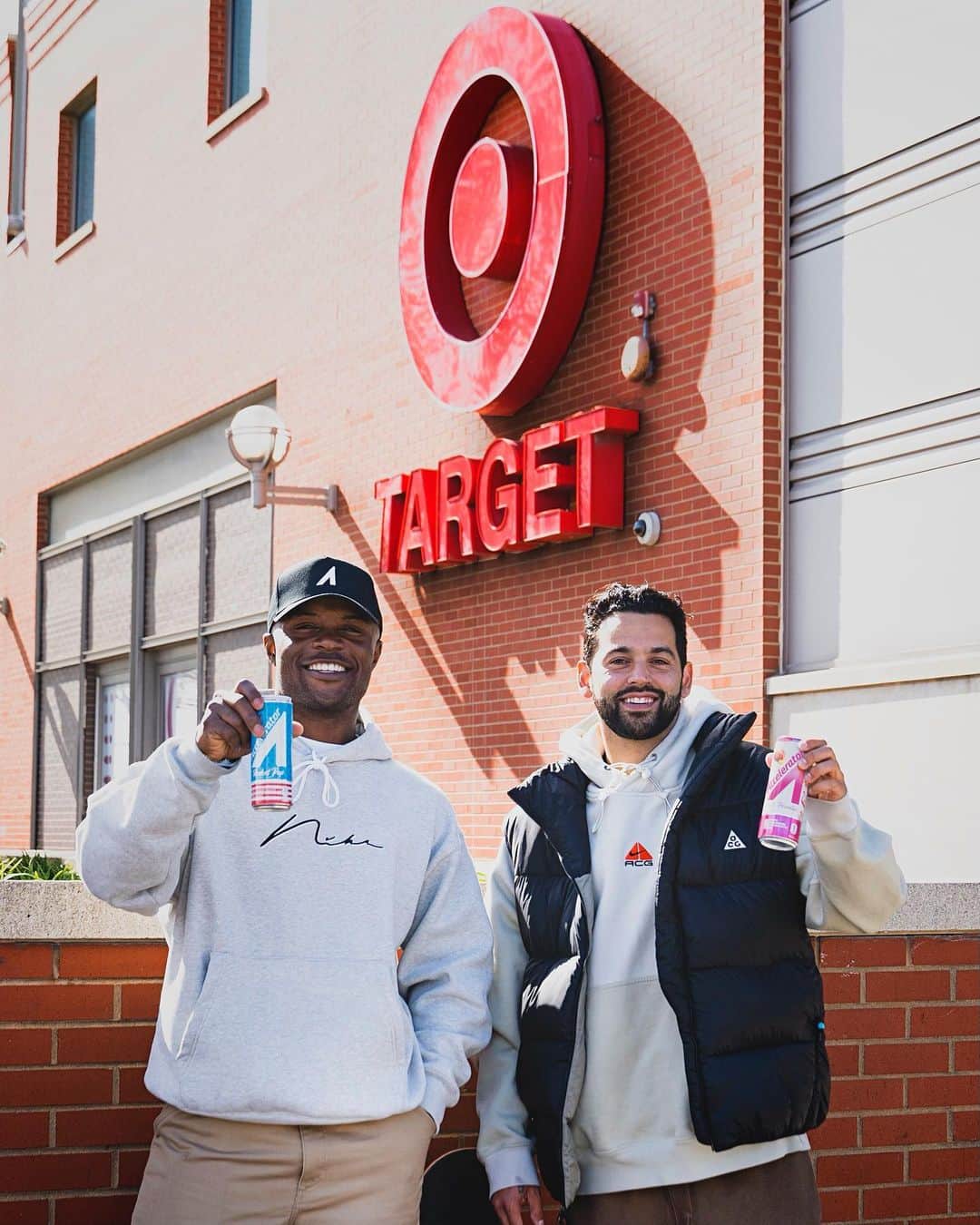 のインスタグラム：「Let us know in the comments if you need to try @drinkaccelerator we’ll hook some of you up. Available at @target 🎯」