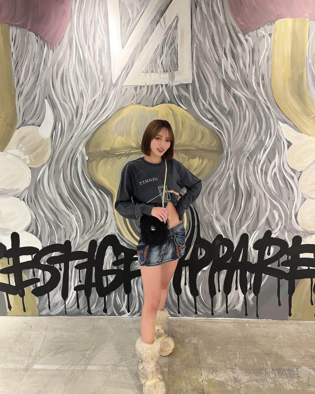 流川夕のインスタグラム：「プレアパのレセプション行ってき夕🥳  POPUPは9/1(金)〜9/6(水)ﾏﾃﾞ🖤 可愛いお洋服いっぱいあって 白のセットアップげっとした🤍🔥　  私は5日(火)11:30〜14:30まで 店頭にいるので是非遊びにきてね😘  そして色々な方に見守られ支えられながら DJデビューさせて頂いた🥹😂 久々緊張してインキャになったwww もっと頑張ろ🥹🏁」