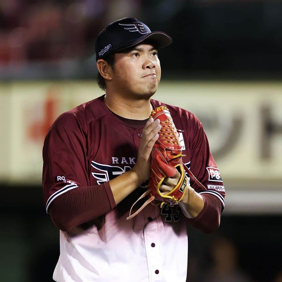 東北楽天ゴールデンイーグルスさんのインスタグラム写真 - (東北楽天ゴールデンイーグルスInstagram)「⚾️  ⚾️E 4-5 L⚾️  3点ビハインドの7回に浅村選手が23号2ラン💥💥 さらに繋ぐと鈴木大地選手が逆転の2点タイムリー2ベース‼️ しかし直後の8回に逆転され敗戦。6連勝とはならず。 先発の藤井選手は5回まで1失点の好投も6回に捕まる⚾️ 7回の内選手と9回の宋選手が1回無失点‼️ 鈴木翔天選手も2人を打ち取り役目を果たした👍🏼  #鷲が掴む #rakuteneagles  #鈴木大地 #浅村栄斗 #内星龍  #島内宏明 #マイケルフランコ #藤井聖 #村林一輝  #鈴木翔天 #宋家豪」8月31日 21時59分 - rakuten_eagles