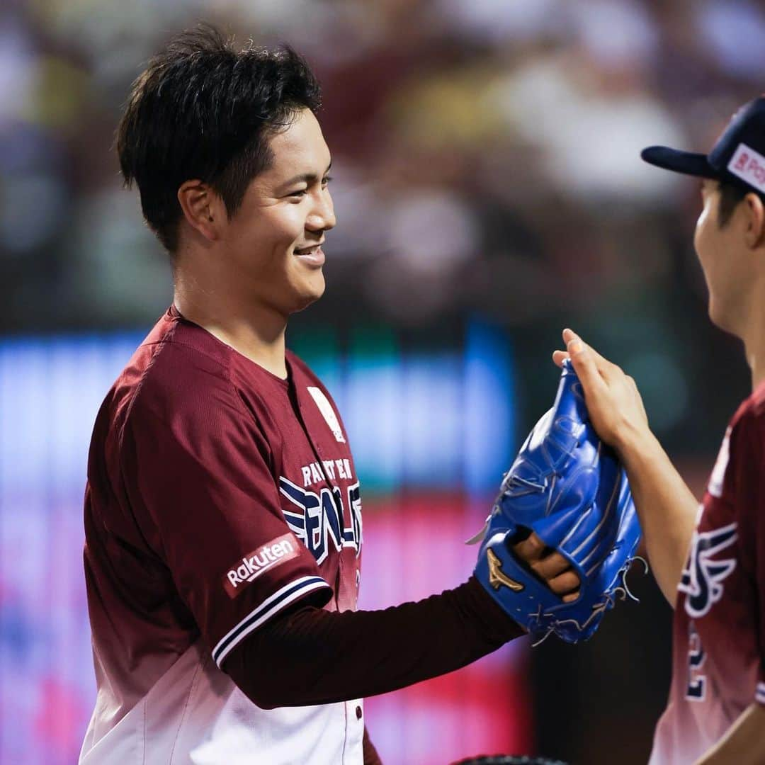 東北楽天ゴールデンイーグルスさんのインスタグラム写真 - (東北楽天ゴールデンイーグルスInstagram)「⚾️  ⚾️E 4-5 L⚾️  3点ビハインドの7回に浅村選手が23号2ラン💥💥 さらに繋ぐと鈴木大地選手が逆転の2点タイムリー2ベース‼️ しかし直後の8回に逆転され敗戦。6連勝とはならず。 先発の藤井選手は5回まで1失点の好投も6回に捕まる⚾️ 7回の内選手と9回の宋選手が1回無失点‼️ 鈴木翔天選手も2人を打ち取り役目を果たした👍🏼  #鷲が掴む #rakuteneagles  #鈴木大地 #浅村栄斗 #内星龍  #島内宏明 #マイケルフランコ #藤井聖 #村林一輝  #鈴木翔天 #宋家豪」8月31日 21時59分 - rakuten_eagles