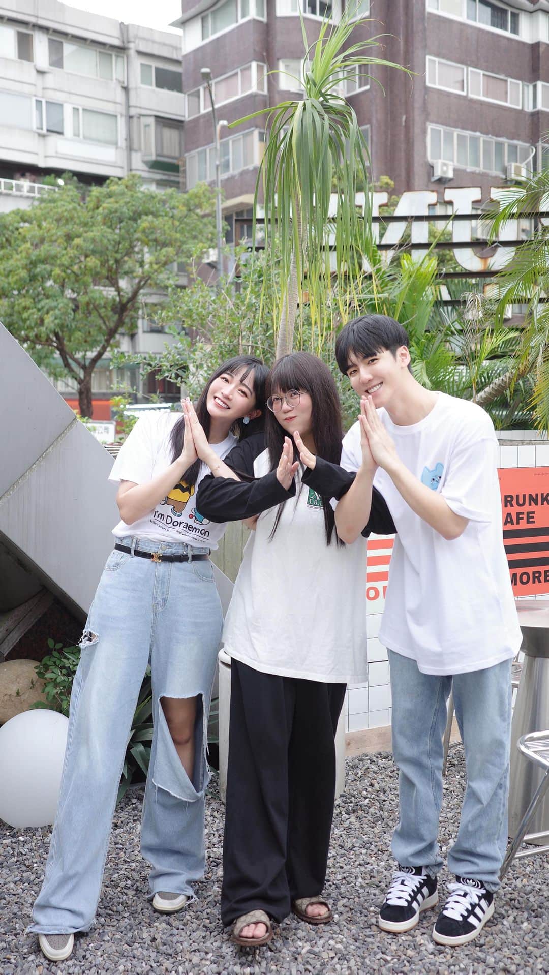 のインスタグラム：「麻辣燙～～～👦🏻👧🏻👩🏻 @ 身邊最甜的姐妹一起跳㌥(ง ˙˘˙ )ว㌥」