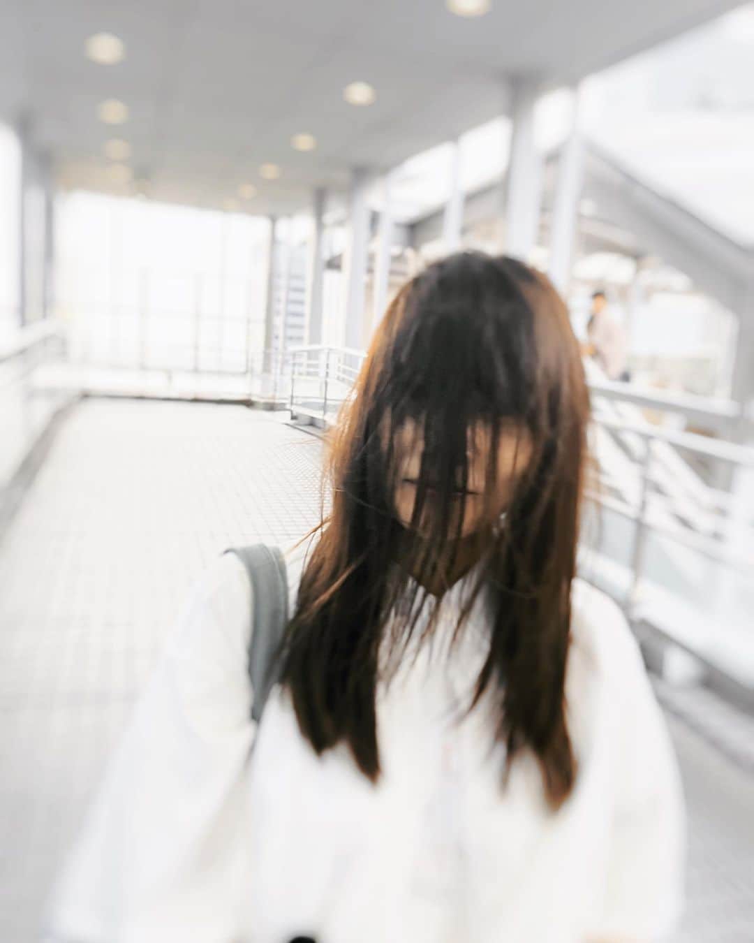 松永有紗さんのインスタグラム写真 - (松永有紗Instagram)「マネージャーです🦭  風🍃を感じる#松永 さん🐥  #風 #wind  #photo  #happy」8月31日 22時05分 - arisa_matunaga
