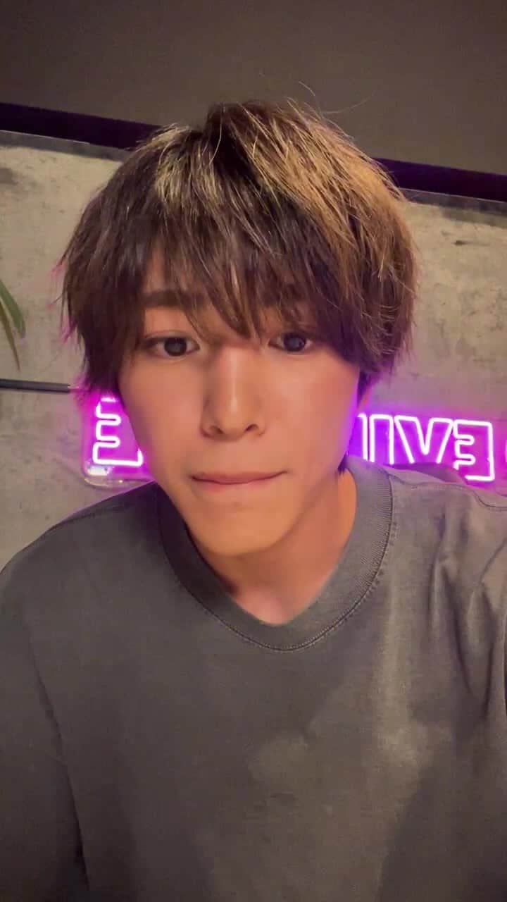 滝本海都のインスタグラム：「オンラインイベント兼お知らせ！ 1日経ったら消します。」