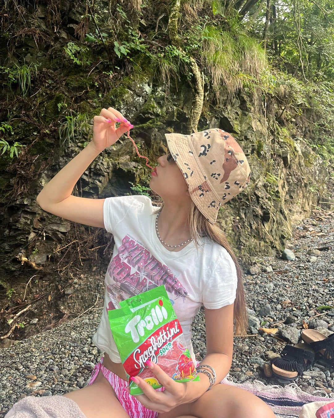 のインスタグラム：「8️⃣👙🌤🍉🫧🌻」