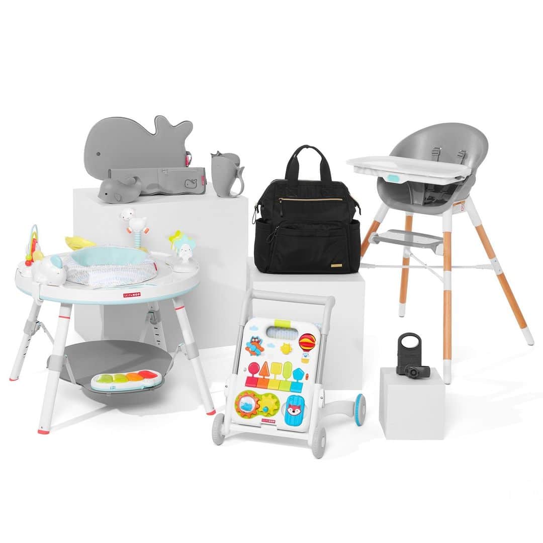 Skip Hopのインスタグラム：「Take your parenting game to the next level with award-winning must-haves for ALL the milestone moments! 🙌  #skiphop #musthavesmadebetter #parenting #parentingessentials #babygear #toddler #playtime #bathime #diaperbags #highchair」