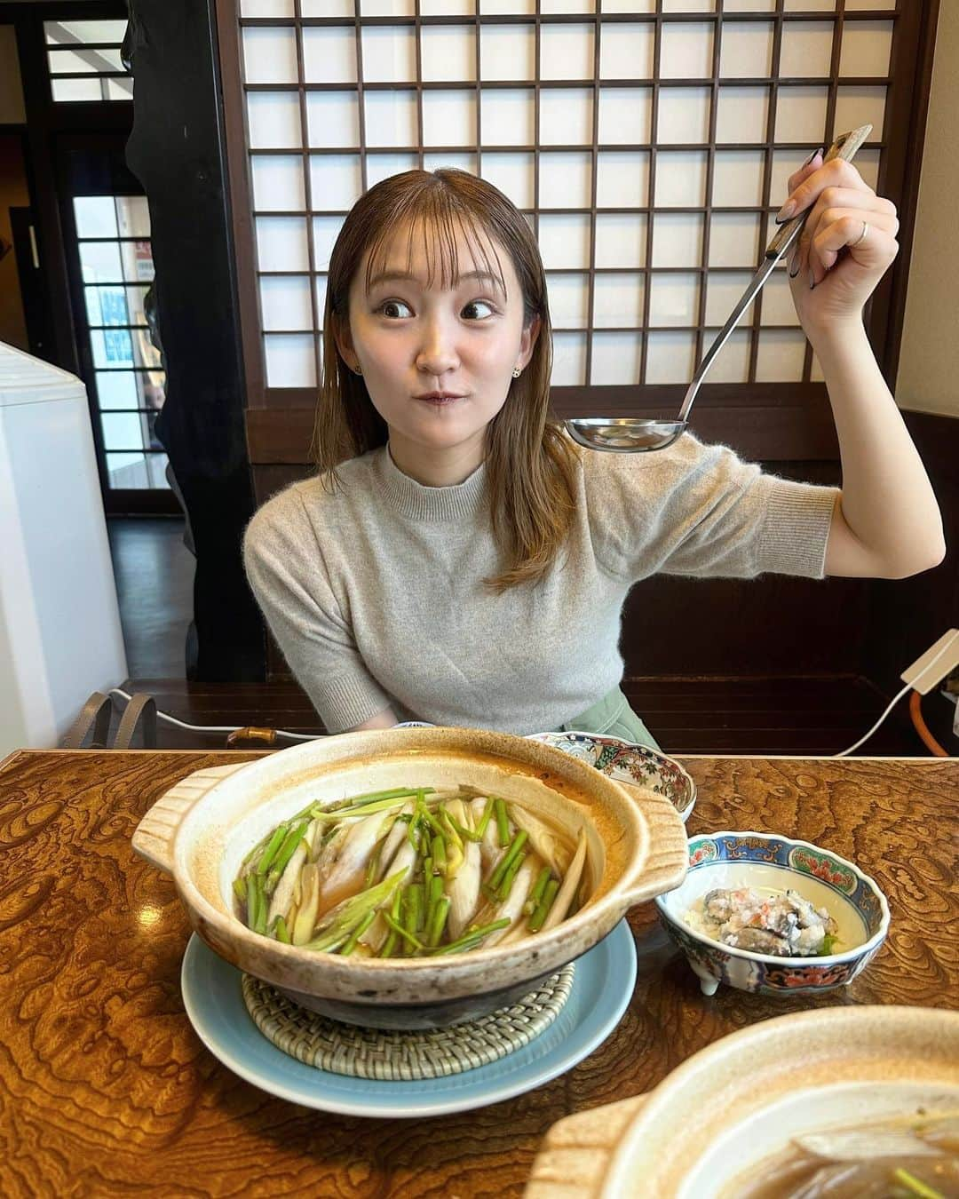 加藤早和子さんのインスタグラム写真 - (加藤早和子Instagram)「.  お仕事おやすみの日を合わせて 幼馴染と秋田に行ったとき👭🏻🤍  きりたんぽ美味しくて田沢湖も綺麗でした🌞  . . #秋田 #秋田旅行 #きりたんぽ #秋田グルメ #アナウンサー  #新人アナウンサー #スポーツキャスター  #休日 #田沢湖」8月31日 22時48分 - kato_sawako