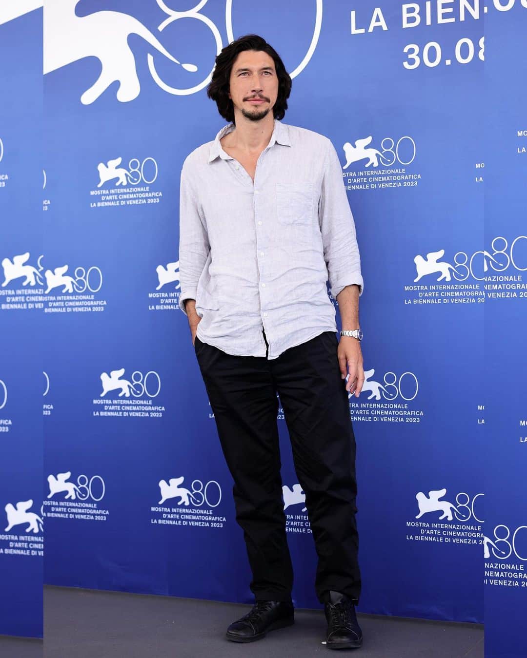 Just Jaredさんのインスタグラム写真 - (Just JaredInstagram)「Adam Driver was seen arriving at the 2023 Venice Film Festival to support his upcoming film #Ferrari. During his appearance, he called out Amazon and Netflix for their refusal to meet SAG-AFTRA’s demands - find out everything he said at JustJared.com. (FYI: Adam received permission from the actors’ union to make this appearance.) #AdamDriver Photos: Getty」8月31日 22時59分 - justjared