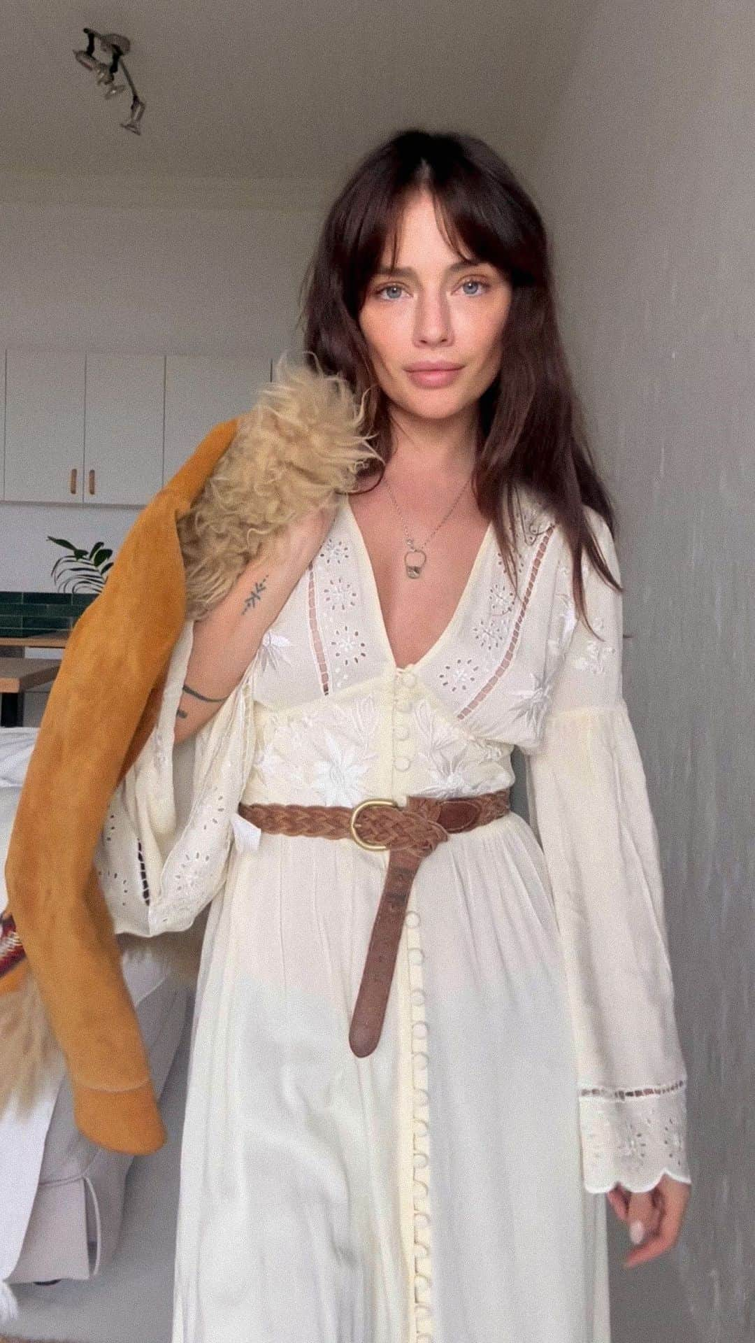 Jessicaのインスタグラム：「Simple boho kinda day featuring @zaimara Pure Bliss maxi dress, vintage penny lane jacket, belt and @soul_bunny_silver earrings.  #ootd #zaimara #zaimaradress #outfit #vintage #vintagejacket #bohemian #boho」