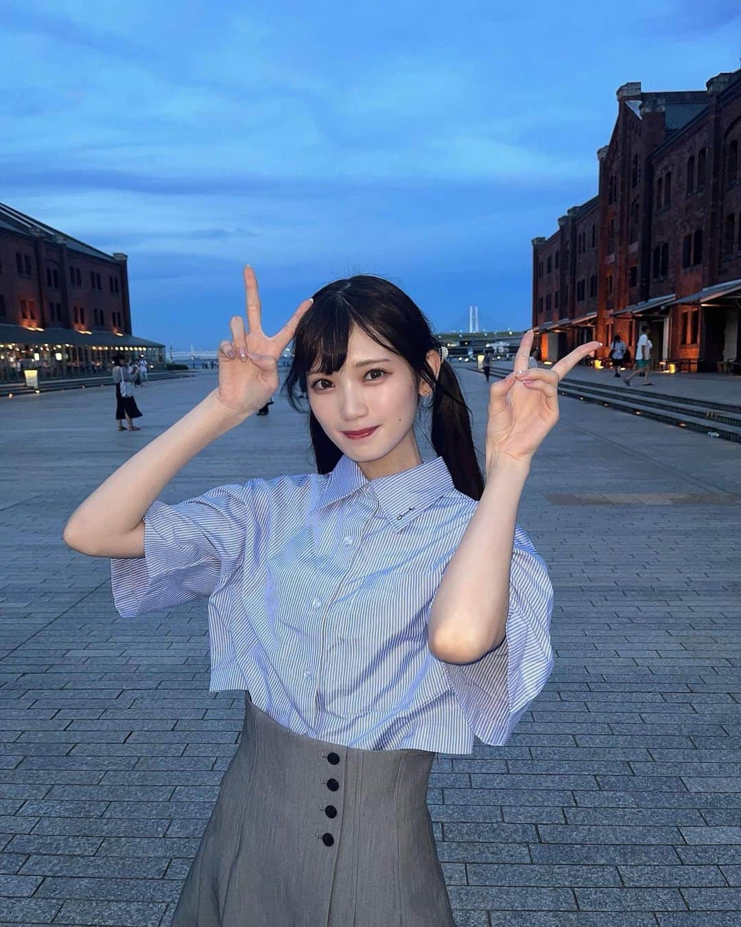 篠原葵のインスタグラム：「横浜で🛳 綺麗だったー✨️」