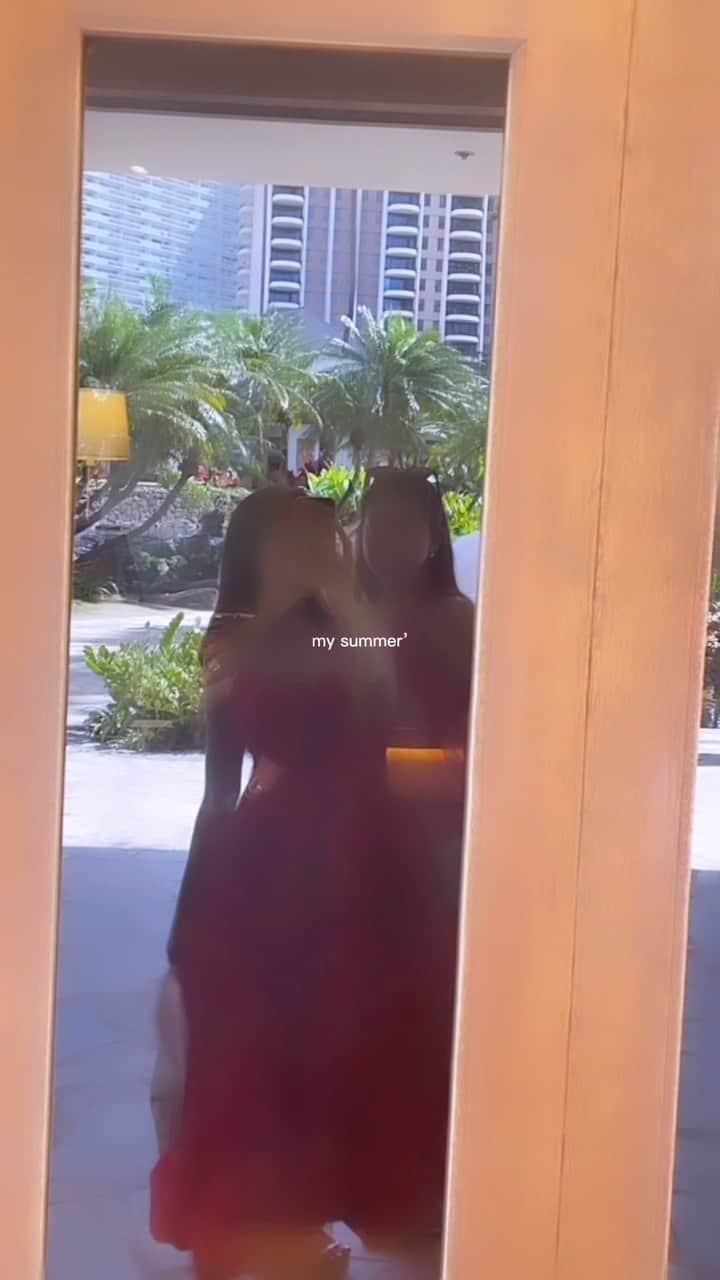 のインスタグラム：「気づいたら８月最終日🌻 夏の終わりってなんだかさびしいね🌛🤍。  今年も素敵な思い出たくさん⸜❤︎⸝‍  そして夏最後は入院生活です。🥲」