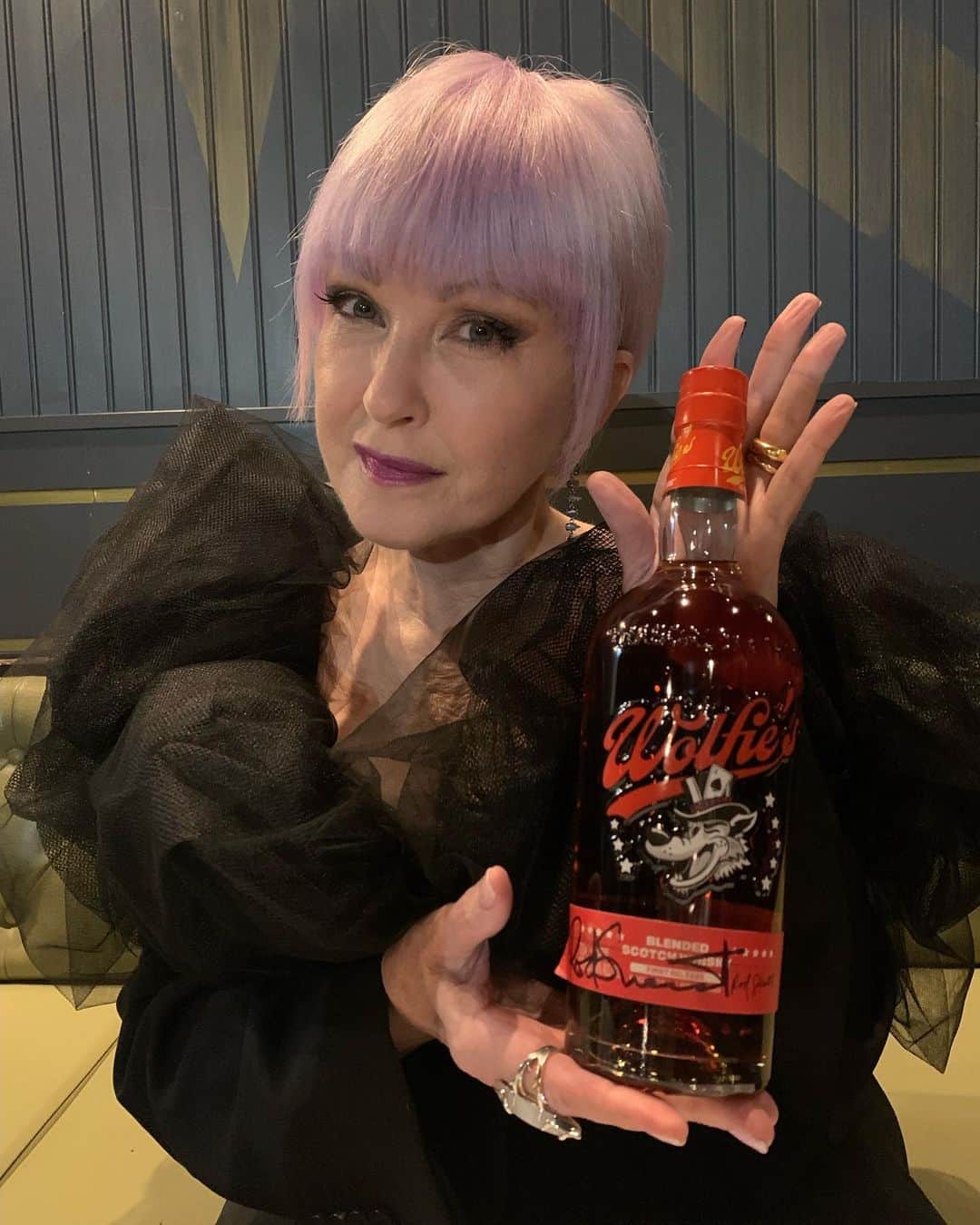 のインスタグラム：「Thanks again @sirrodstewart! 🥃  It’s a rascal of a thing! 🐺⚡️  •••  Wolfie’s is inspired by a whole lotta things 🐺  Rock n' Roll, Americana and the fierce love @sirrodstewart has for Scotland.   #wolfies #wolfiesontour #mywolfies #sirrodstewart #rocknroll #rodstewart」