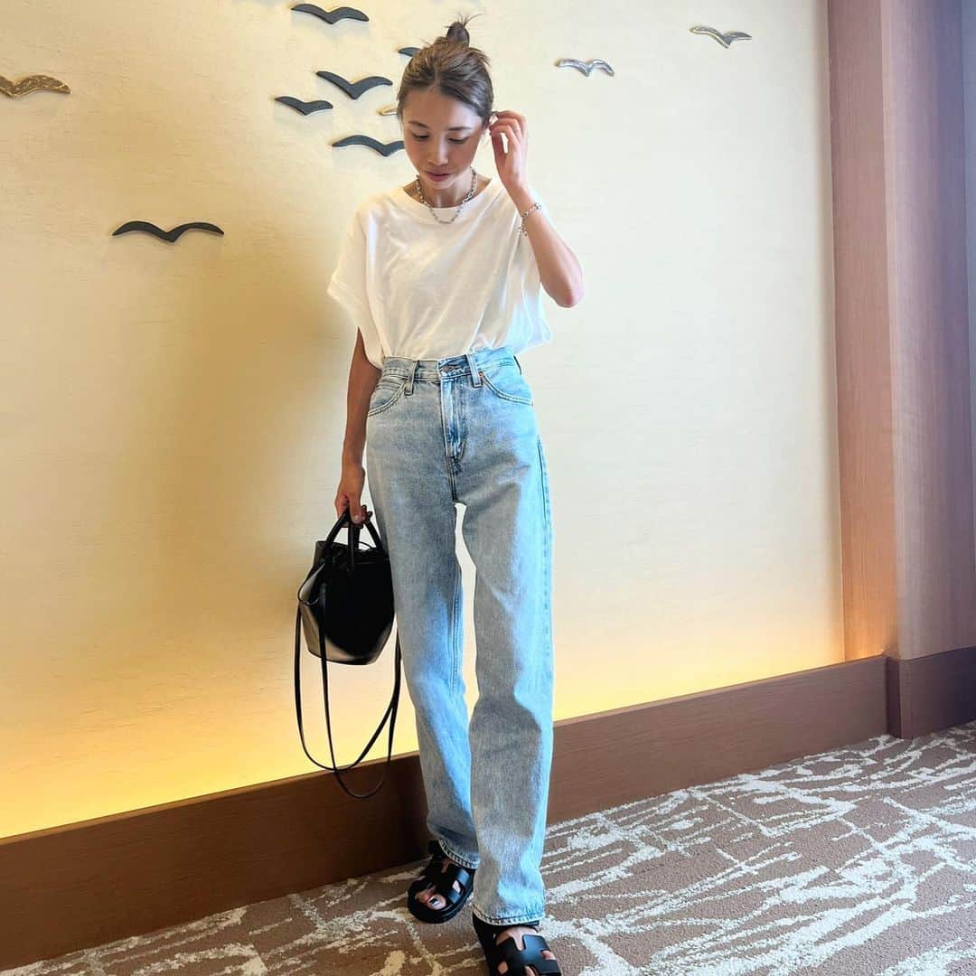 yyurielのインスタグラム：「. これもいつかの🌼 泊まった旅館にプールがあった🐟🦭🛟  今日で8月も終わり🔚 明日から日常生活が変わる...🥹  トップス　@grl_official」