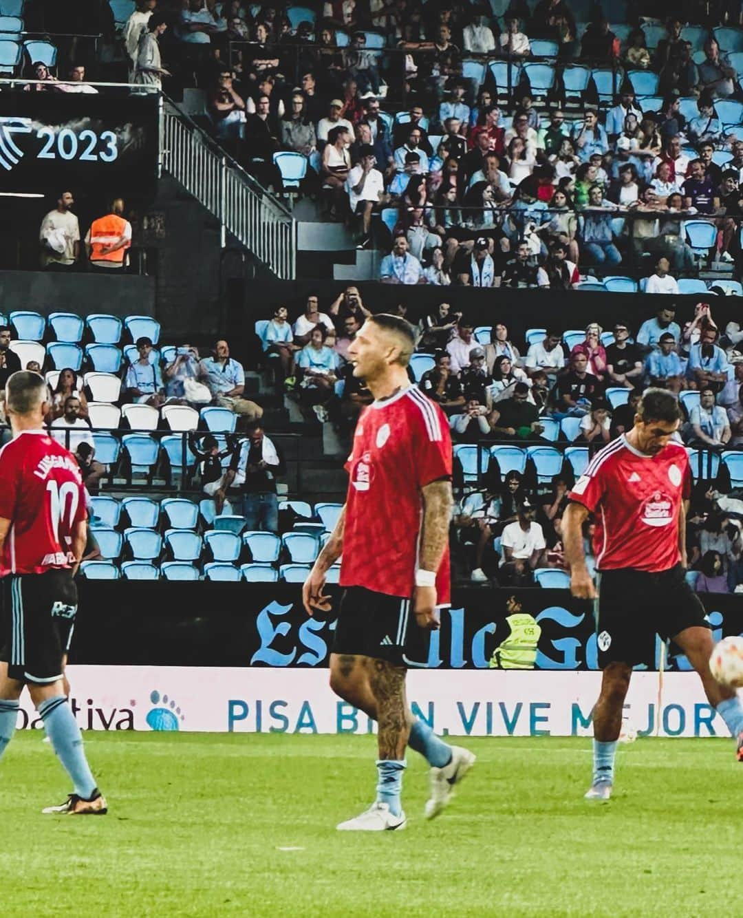 マルコ・マテラッツィさんのインスタグラム写真 - (マルコ・マテラッツィInstagram)「Celta Vigo Centenary match. Team #AllStars Thank you @rccelta   #Mm23 #Materazzi #EntourageSport」9月1日 0時04分 - marcomaterazzi