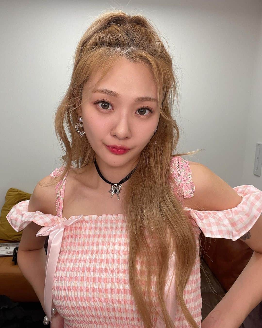 アン・ジヨンのインスタグラム：「日本のファンの皆さんありがとうございました🐰 ラーブ💕💕」