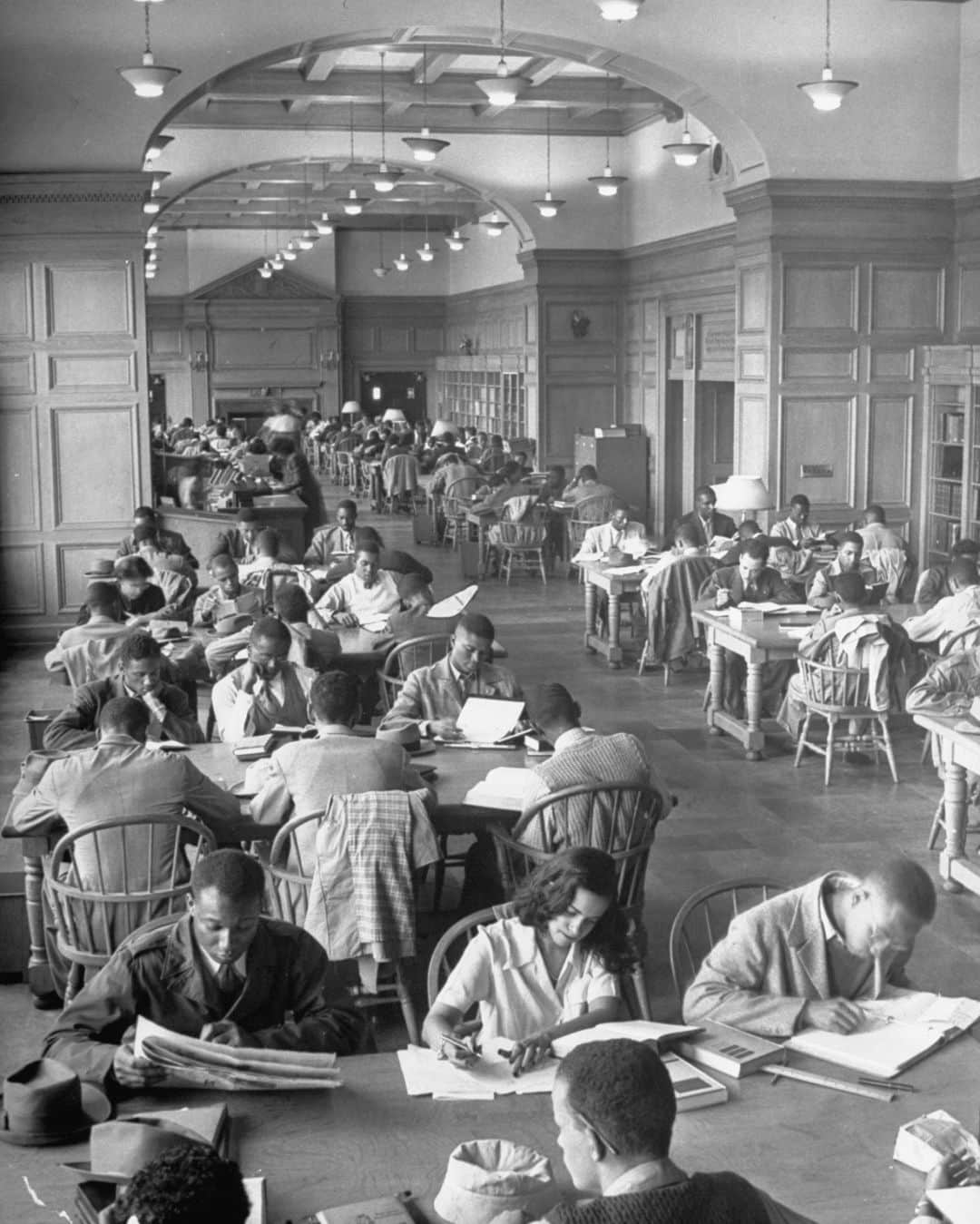 lifeのインスタグラム：「In a 1946 issue, LIFE took its readers on a tour of the Washington D.C. campus of Howard University.   Howard was founded in 1867 after the end of the Civil War and is named after Oliver O. Howard, a white Union general and proponent of Black education who served as the school’s’ first president.  Documenting the world of Howard was legendary LIFE staff photographer Alfred Eisenstaedt. His photos are wide-ranging, showing students in the classroom, in athletic competition and at leisure, sporting the latest fashions. Click the link in bio to read more!   (📷 Alfred Eisenstaedt/LIFE Picture Collection)   #LIFEMagazine #LIFEArchive #AlfredEisenstaedt #HowardUniversity #1940s #Campus #HigherEducation」