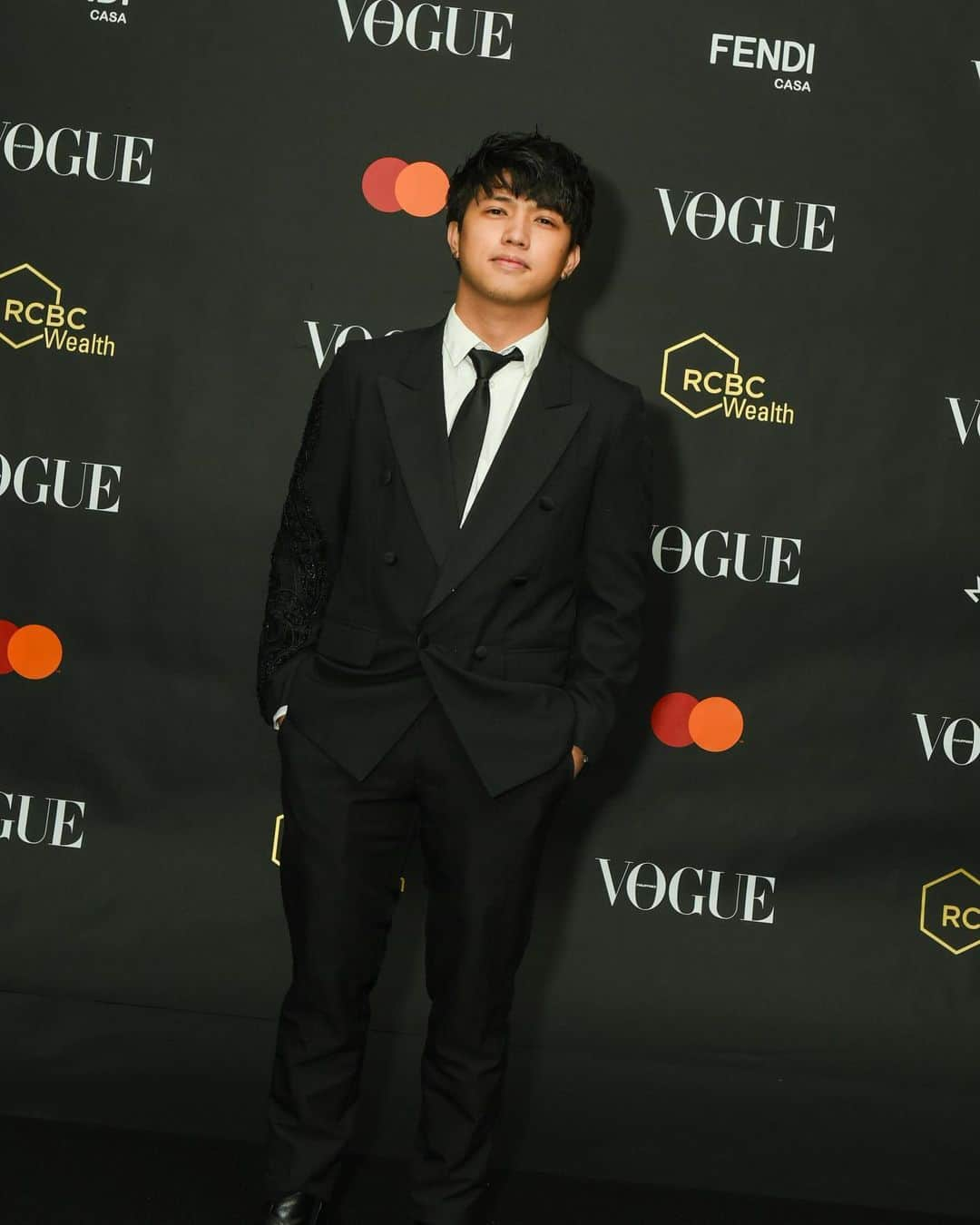 Ranz Kyleさんのインスタグラム写真 - (Ranz KyleInstagram)「Vogue 🖤   @voguephilippines  #voguegala2023」9月1日 0時37分 - ranzkyle