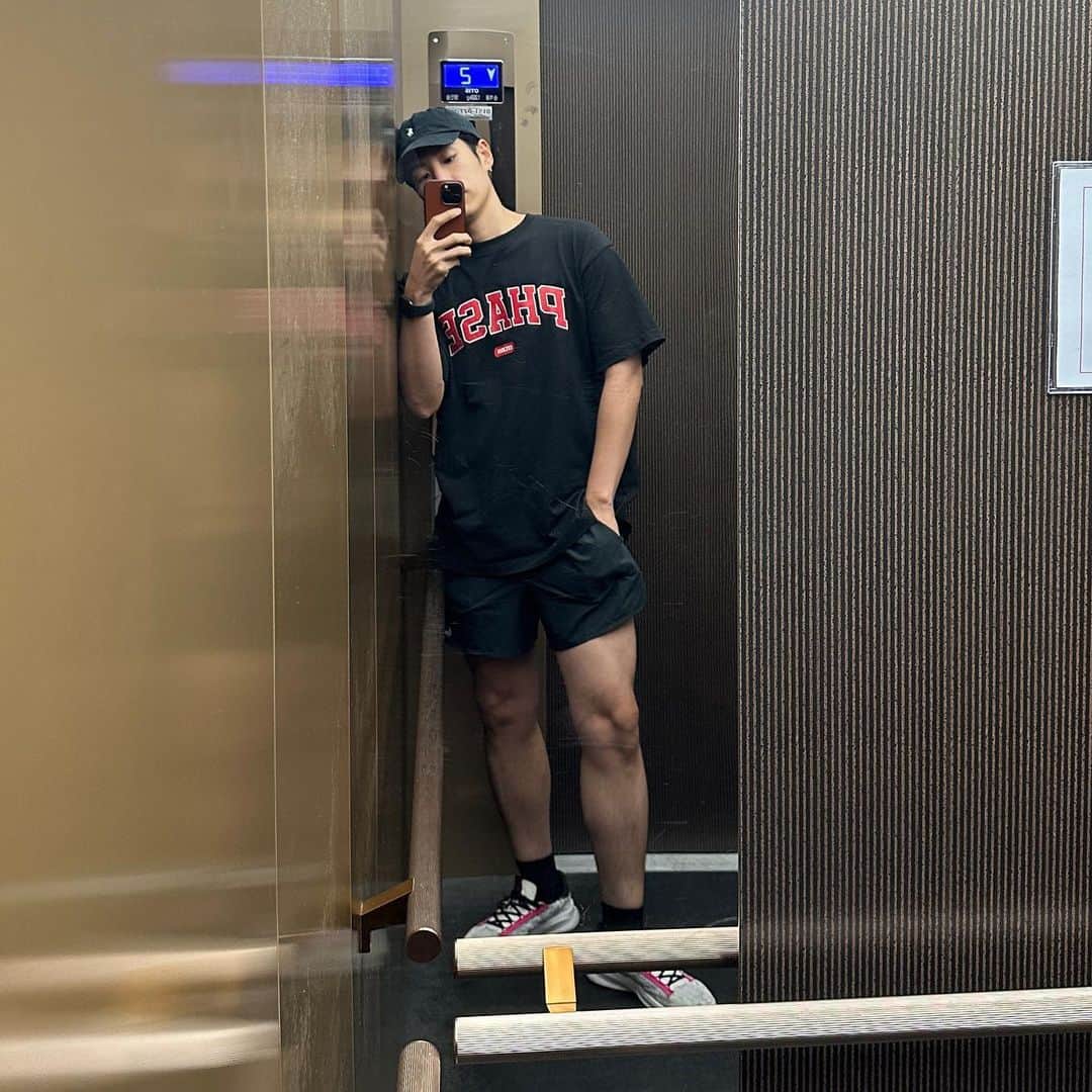 ユンヨン さんのインスタグラム写真 - (ユンヨン Instagram)「내 8월은 누가 먹었는가」9月1日 0時42分 - 2yoooung