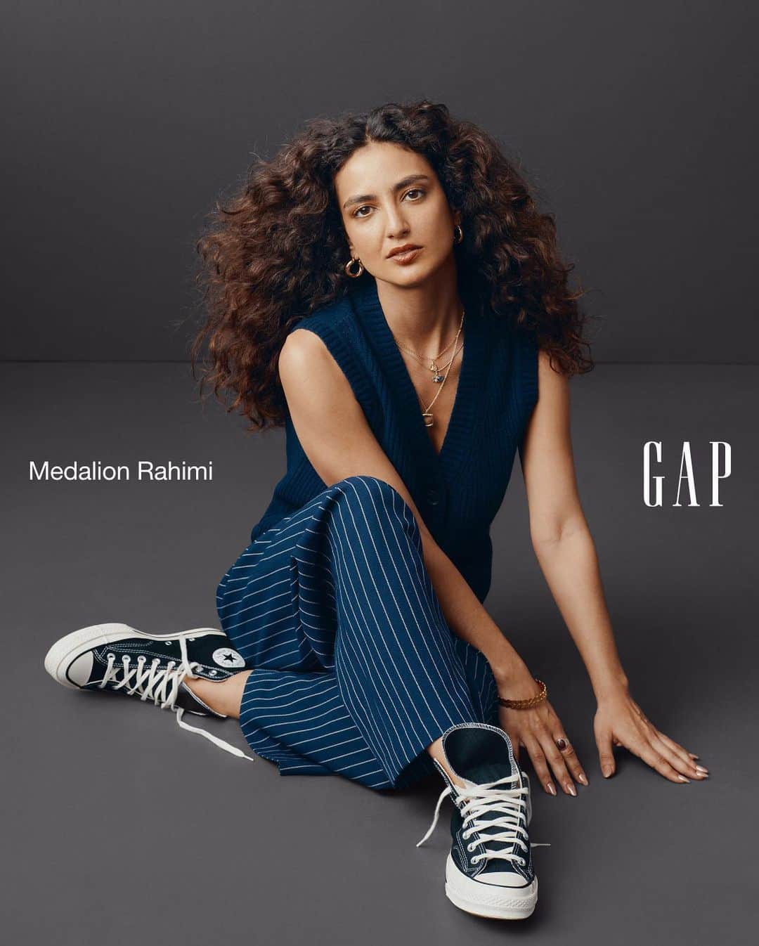 GAPさんのインスタグラム写真 - (GAPInstagram)「Medalion Rahimi. Actor. Creative. Business Owner. . Forever Original. Medalion got her start in front of the camera at age 4, but was pulled toward deeper storytelling early on. This first generation Iranian-American is now committed to telling the stories of minority and multicultural experiences in America through her production company, @saffronhoneyfilms.」9月1日 1時00分 - gap