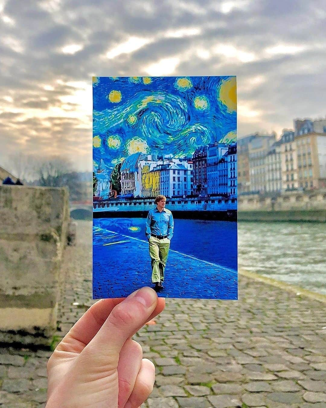 My Little Parisさんのインスタグラム写真 - (My Little ParisInstagram)「Une nuit, un scénariste romancier de passage à Paris plonge dans un voyage dans le temps à la découverte des grandes figures de l’art et de la littérature française. Avez-vous reconnu ce film ?  🇬🇧: One night, a screenwriter and novelist visiting Paris takes a trip back in time to discover the great figures of French art and literature. Can you recognize this film?  (📸: @‌steppingthroughfilm)」9月1日 1時04分 - mylittleparis