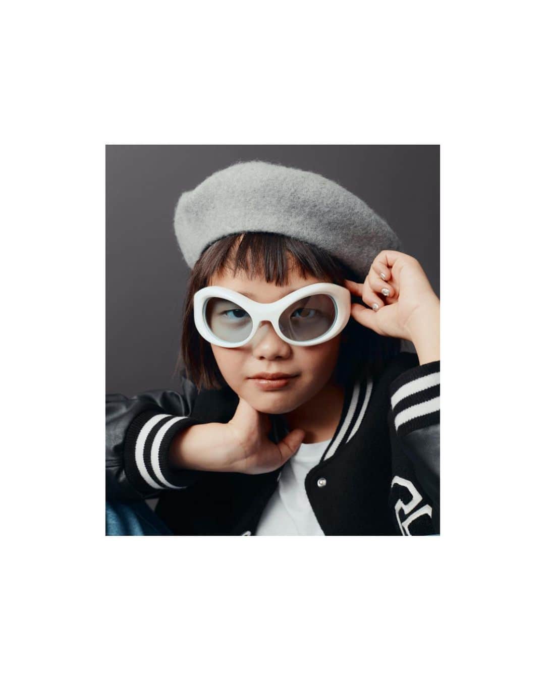 GapKidsさんのインスタグラム写真 - (GapKidsInstagram)「Nobody does original like Coco Pink Princess 🕶️ Seen here in The Varsity Jacket and The Project Gap Baggy Cargo Jean.」9月1日 1時05分 - gapkids