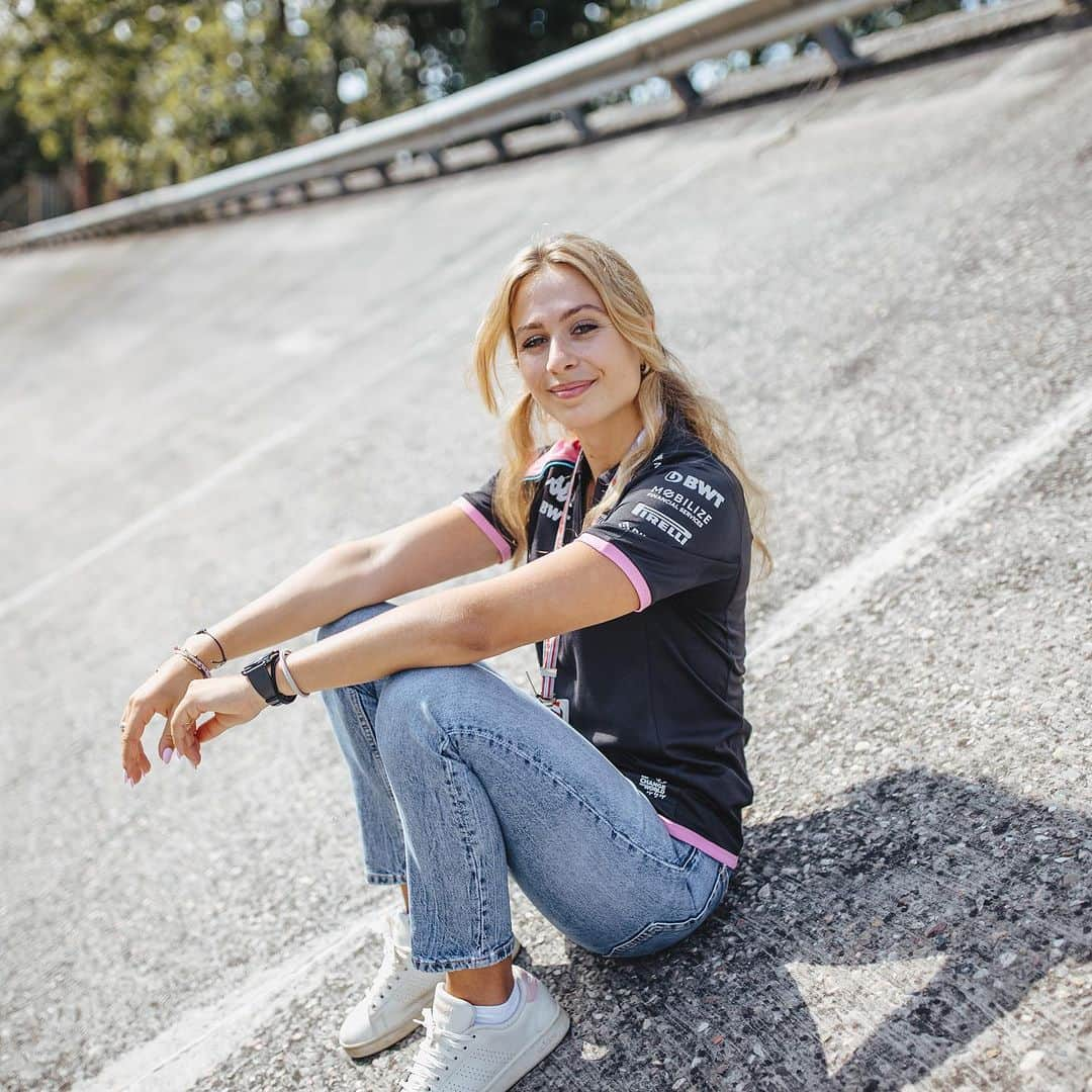 ソフィア・フロルシュのインスタグラム：「Thursday in MONZA 🇮🇹 Happy to be back racing this weekend! Temple of speed let’s goooo 🏁🏁 // 📸 x @thomasmarzusch // #sophia #sophia99 #changeagent #racegirl #racing #motorsport #unscripted #soptimism #f3 #monza #italy」