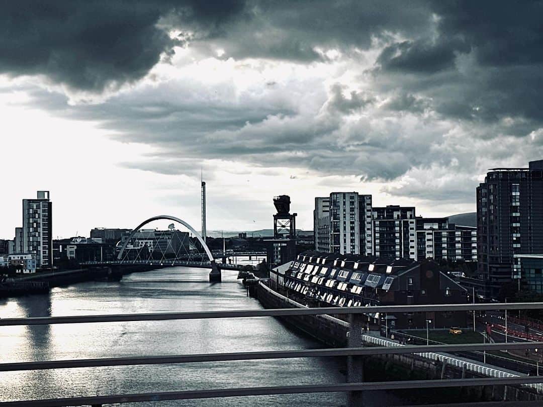 トム・デロングのインスタグラム：「Hello Glasgow @blink182」