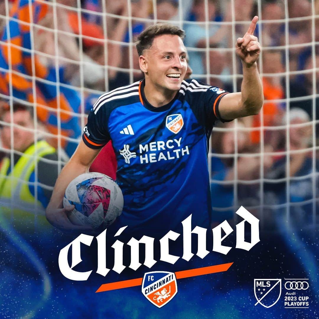 サンティアゴ・アリアスのインスタグラム：「Playoffs - Clinched ✅ feliz por el triunfo y lograr el pase a los playoffs 🟠🔵 #allforcincy」