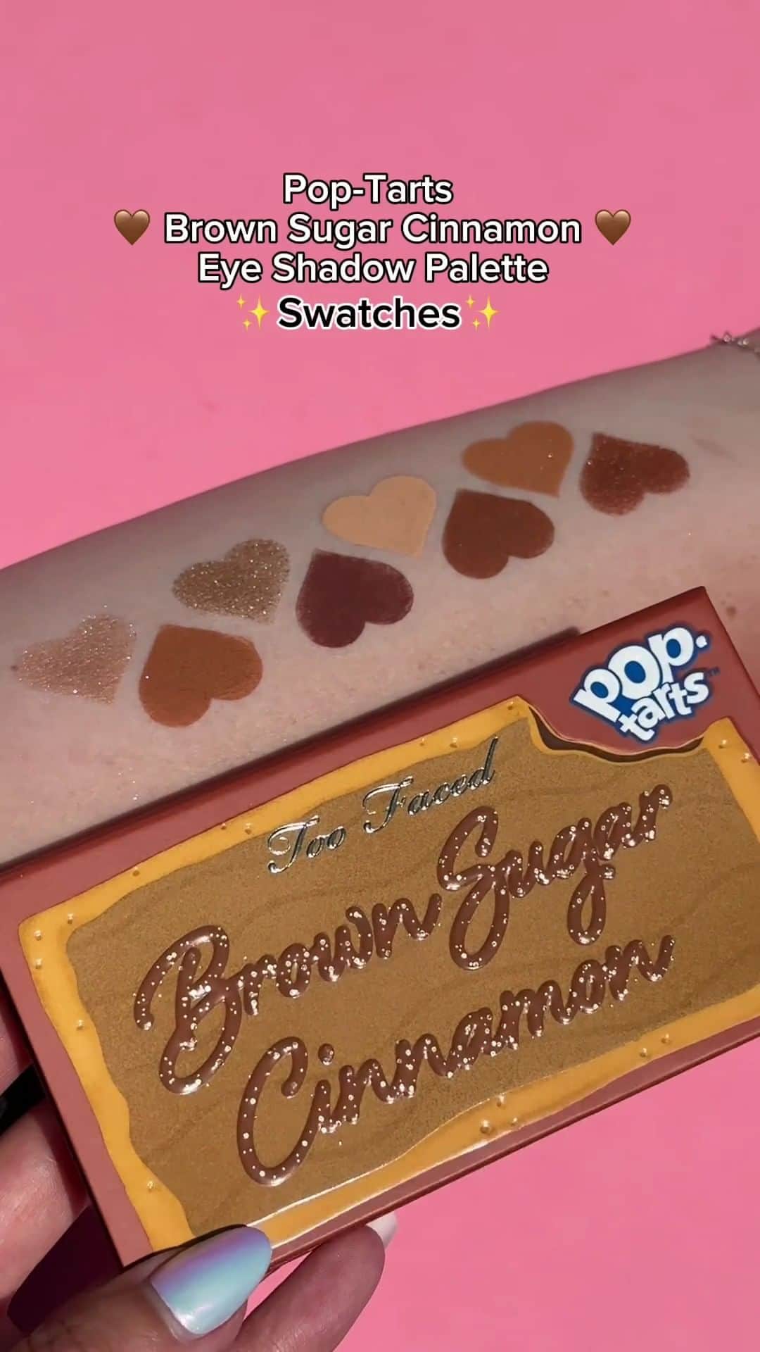 Too Facedのインスタグラム：「Get toasted with our NEW Too Faced x @poptartsus Brown Sugar Cinnamon Mini Eye Shadow Palette! It’s packed with warm, buttery neutrals that will have you feeling like a sweet treat 🤎 Did we mention it ALSO smells just like Brown Sugar Cinnamon Pop-Tarts!? 😍✨ #toofacedxpoptarts #toofaced #tfcrueltyfree」