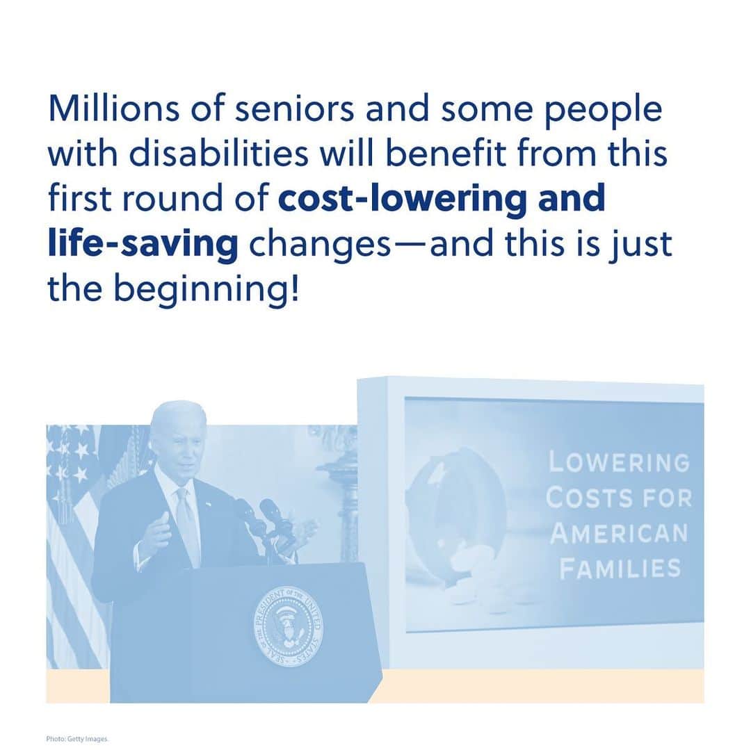 Barack Obamaさんのインスタグラム写真 - (Barack ObamaInstagram)「This week, the Biden-Harris administration announced a major step forward in the fight for affordable health care. Starting in 2026, folks on Medicare will pay less for 10 essential medications—with more to come—all thanks to the Inflation Reduction Act.」9月1日 4時00分 - barackobama