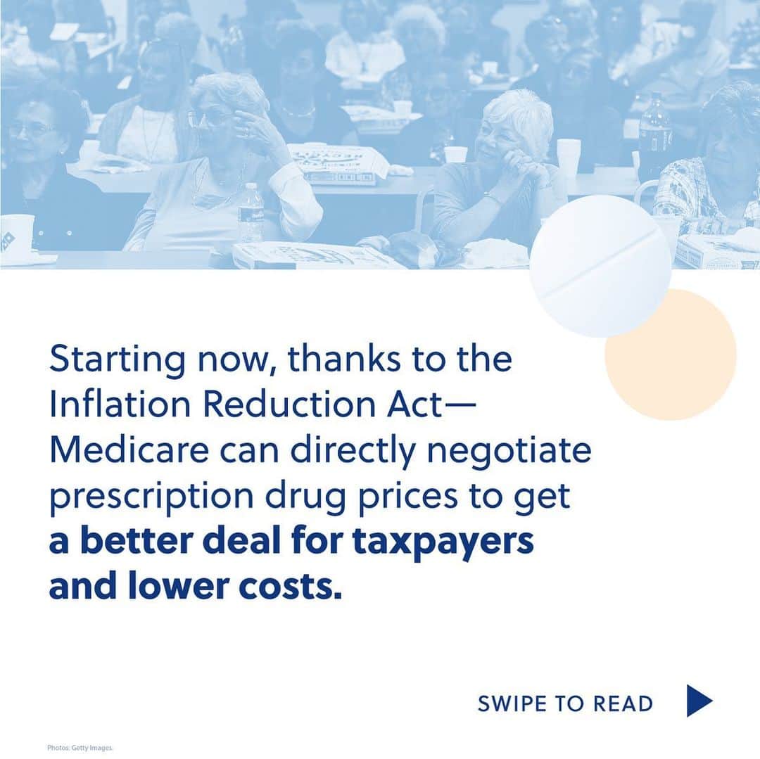 Barack Obamaのインスタグラム：「This week, the Biden-Harris administration announced a major step forward in the fight for affordable health care. Starting in 2026, folks on Medicare will pay less for 10 essential medications—with more to come—all thanks to the Inflation Reduction Act.」