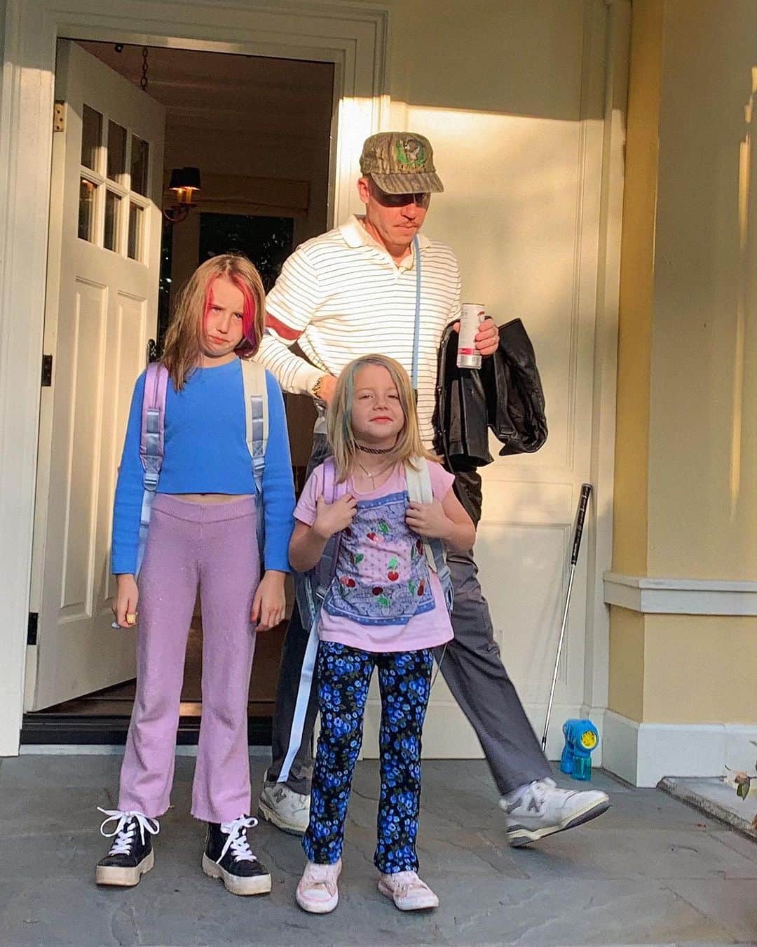 マックルモアーのインスタグラム：「The picture says it all.  3rd grade.  Kindergarten.  Celsius at 8am.  We’re baaaaack 🏫」