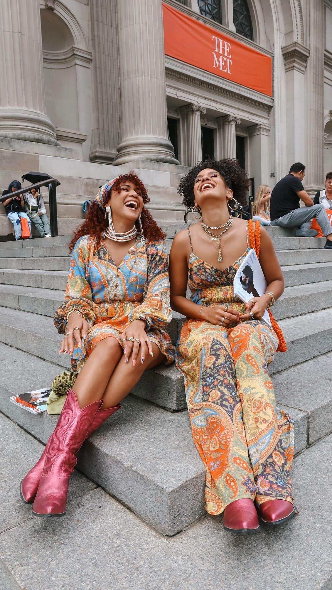 SPELLのインスタグラム：「@byaimeekelly + @chelseaasoflate they do besties better than anyone ~ especially when matching in our latest Belladonna styles 🇺🇸」