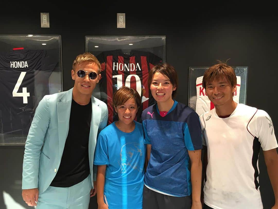 乾貴士さんのインスタグラム写真 - (乾貴士Instagram)「ぶっちー、サッカー生活お疲れさまでした😊 まだまだできそうな気はするけど、よく頑張りました😆✨ これからも楽しんで行こう✌️✌️ 応援してる👍 藤枝とのダービー見にきていいよ笑笑 お兄ちゃんじゃなく、エスパルスの応援で😉 写真は懐かしいやつやし、メンツがすごい😂😂」9月1日 16時09分 - takashi.08