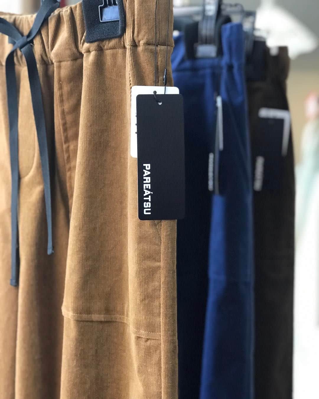 M2companyのインスタグラム：「《pareatsu》  【BASE】 https://pareatsu.base.ec  #pareatsu #パレアッツ #m2company #エムツーカンパニー #2023AW #新作秋物 #秋物 #パンツ #コーデュロイ #おしゃれさんと繋がりたい  #ciao_varano」