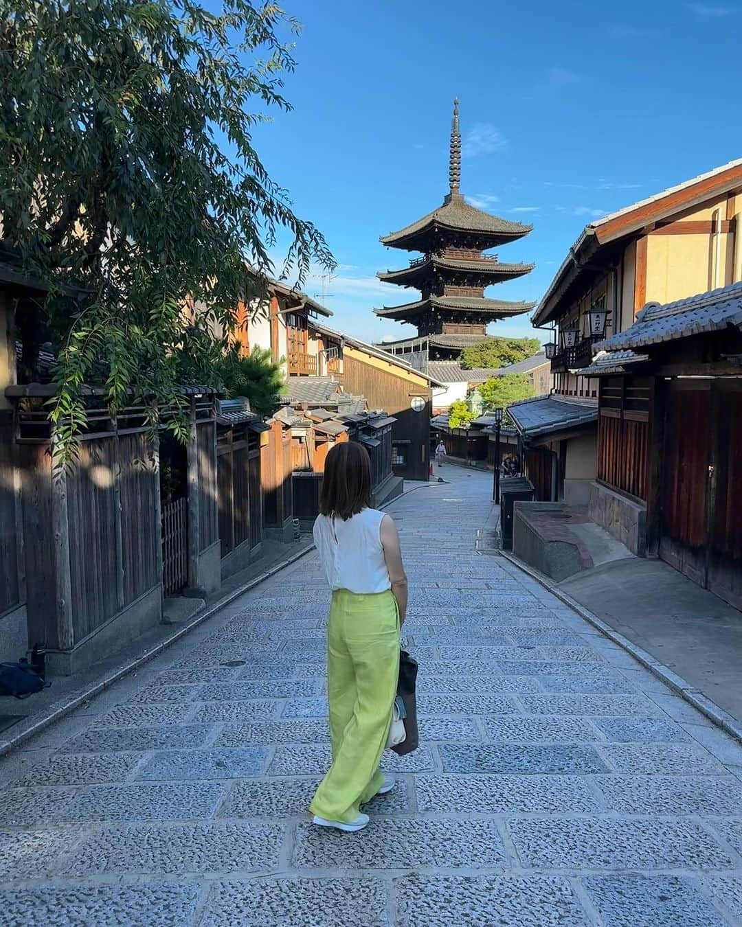 川原由維さんのインスタグラム写真 - (川原由維Instagram)「Hello September💛  2023.9.1  #september #京都 #京都旅 #八坂の塔 #mylan #ootd」9月1日 7時37分 - yui5520