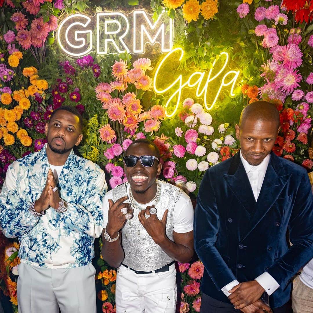 ファボラスのインスタグラム：「Man dem clean up niceee… @itsbobbyshmurda @officialgiggs  [shot by @drevinciwrks]   #GRMGala」
