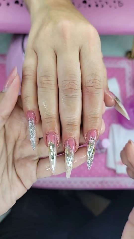 Max Estradaのインスタグラム：「Enailcouture.com 123go long sculpture stiletto  Enailcouture.com new racer clear fast dry acrylic ☆ Enailcouture.com new hologram power gel,  unicorn chrome pigments magic gel☆ one coat over any color for a dazzling effect♡ Enailcouture.com new 123go bubble gum gel,  solid glue gel♡ vegan and Hypoallergenic.  Made in America 🇺🇸The moment so many have been waiting for is finally here! Enailcouture.com 123go maximum square is the longest flat boxy square pre made full coverage gel nail in the game. We also dropped xs sculpture square and magical ice hologram stickers☆Enailcouture.com 123go 5XL Coffin nails are the longest full coverage pre made gel nails in the world. They are EVERYTHING, made in America.Enailcouture.com new product drop ♡!~ 123go diy gel and our new charm nail stickers 😍Enailcouture.com made in American ♡!~Enailcouture.com 123go pre made gel nails are the game changer !~ perfect nails every time with no smells or dust!~ long lasting and easy removal , made in America! Enailcouture.com  #ネイル #nailpolish #nailswag #nailaddict #nailfashion #nailartheaven #nails2inspire #nailsofinstagram #instanails #naillife #nailporn #gelnails #gelpolish #stilettonails #nailaddict #nail #💅🏻 #nailtech#nailsonfleek #nailartwow #네일아트 #nails #nailart #notd #makeup #젤네일  #glamnails #nailcolor  #nailsalon #nailsdid #nailsoftheday Enailcouture.com」