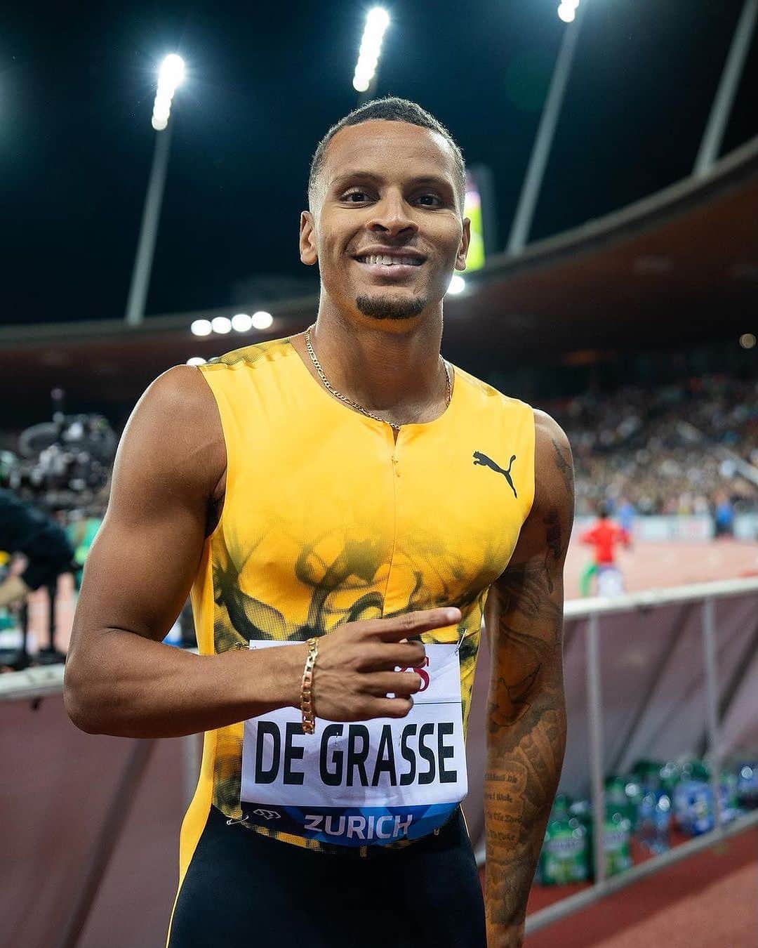 アンドレ・ドグラスのインスタグラム：「🇨🇭」