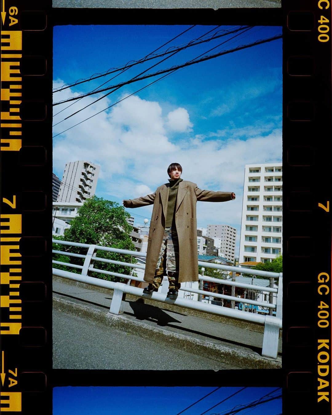 のインスタグラム：「⁡ ⁡ EYESCREAM No.187 power to the people  2023年9月1日（金）発売 ¥1100(TAX IN) 全国の書店およびECサイトにて ⁡ POPCORn-taLkie by shun komiyama ⁡ ⁡ #EYESCREAM #小見山峻 #戸塚純貴 #Birdman ⁡#ジバンシィ」