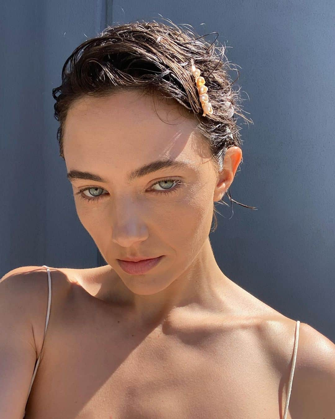 Amelia Zadroさんのインスタグラム写真 - (Amelia ZadroInstagram)「washed up @ming_nomchong @amandareardonmakeup ✨🐚」9月1日 8時39分 - ameliazadro