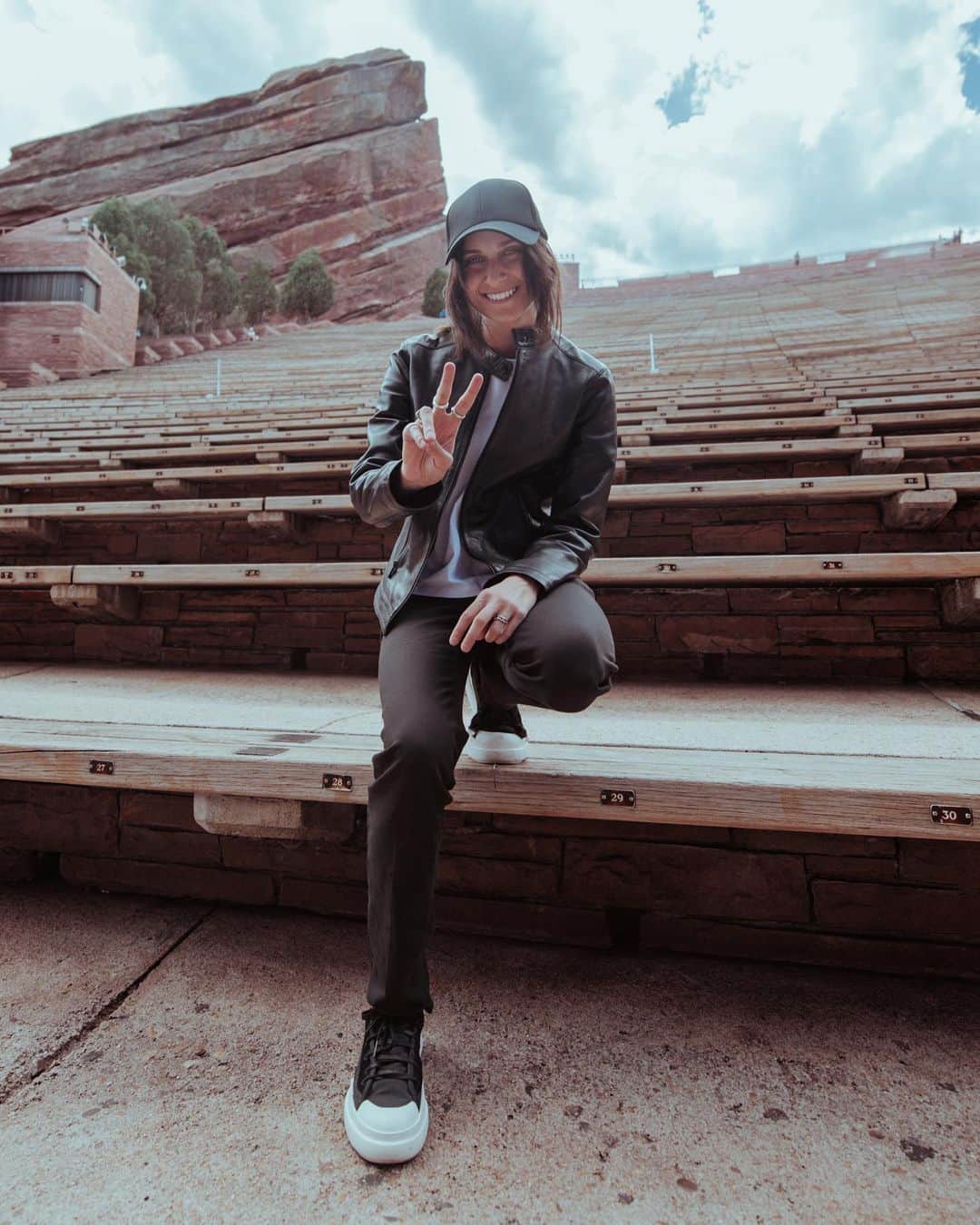 REZZのインスタグラム：「Tonight’s the night. Btw they added my photo to the red rocks wall 😭 swipe to see. So epic!!  📷  @tessapaisan」