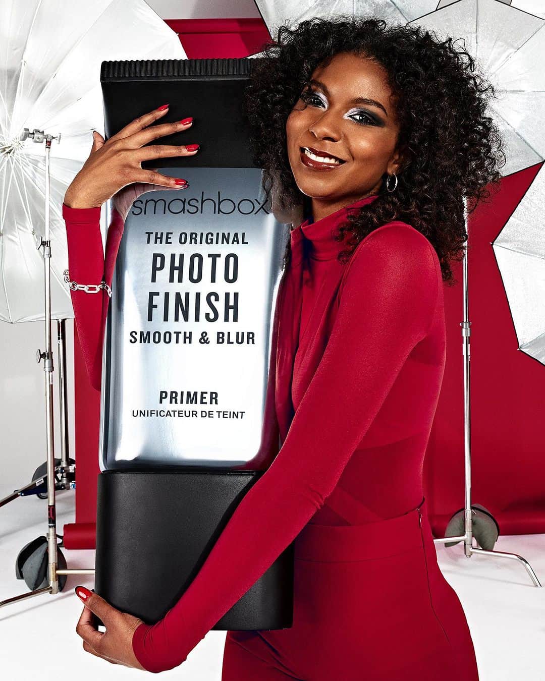 Smashboxのインスタグラム：「If I realized I skipped Smooth + blur I'm starting over. That's how serious it is.  Shop the crystal-clear classic makeup-gripping primer at smashbox.com | Link in bio」