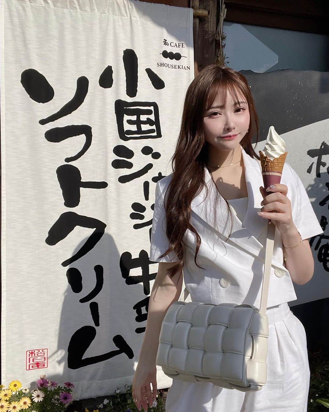 RINKAのインスタグラム：「🍦♡ . #北海道 #札幌#さっぽろ　#すすきの  #ススキノ #キャバクラ #キャバ嬢#キャバ #ニュークラブ #ニュークラ  #ラウンジ #すすきのキャバクラ #キャバ嬢 #キャバクラ嬢  #ニュークラ嬢 #ホステス #すすきのキャバ嬢 #すすきのグルメ #札幌観光  #美女 #可愛い #可愛い女の子 #グラビア #銀座  #北新地 #錦 #中洲 #六本木#かわいい女の子」