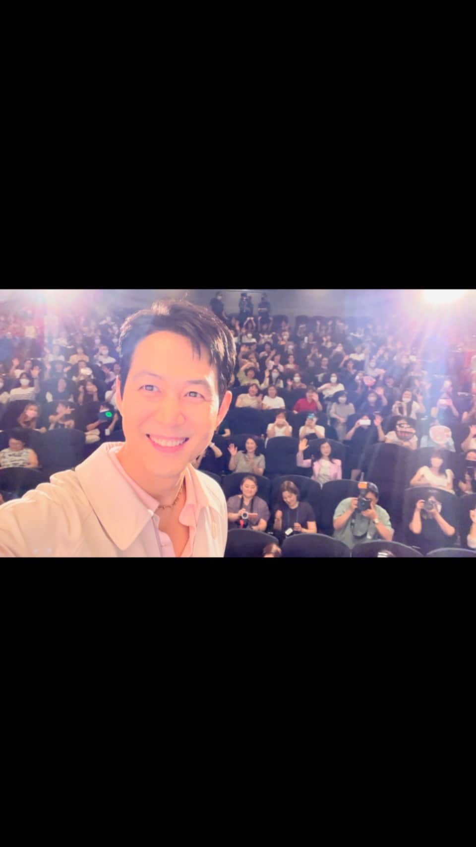 のインスタグラム：「Thank you Japanese reporters for coming.😄」